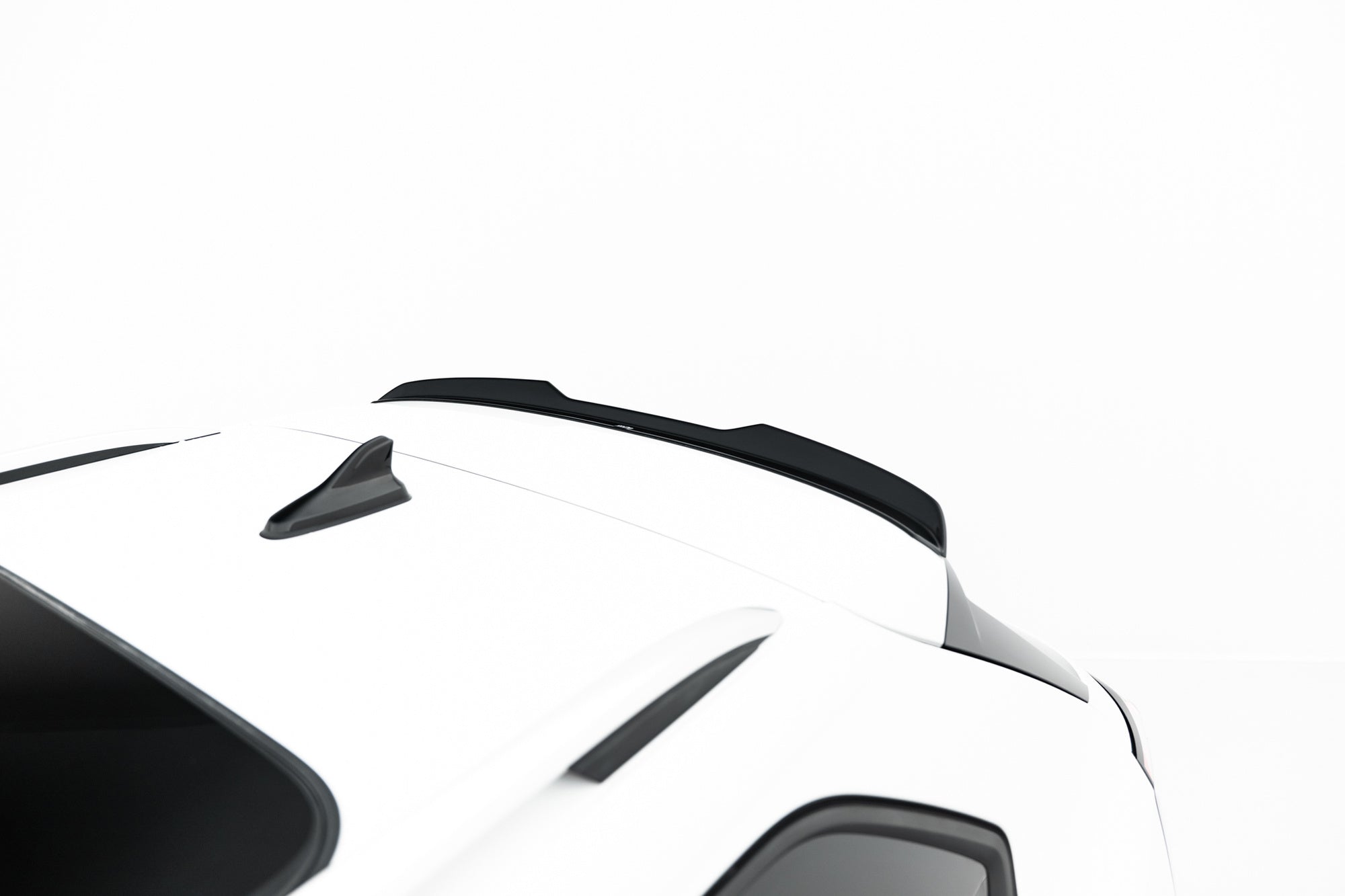Eleron spoiler cap Volkswagen Golf R Variant Mk8 / Mk8 Facelift 2020- v12 - Maxton Design