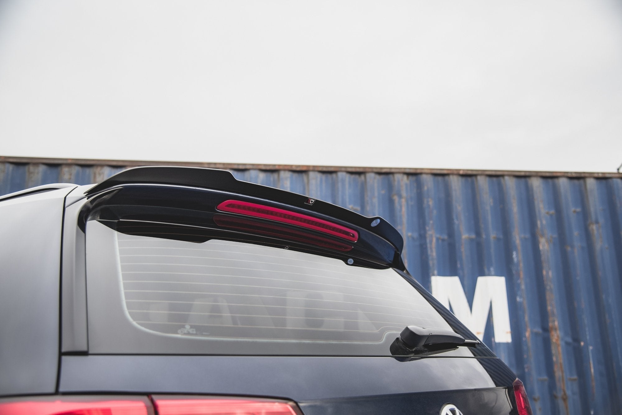 Eleron spoiler cap Volkswagen Passat B8 Variant 2014- v2 - Maxton Design