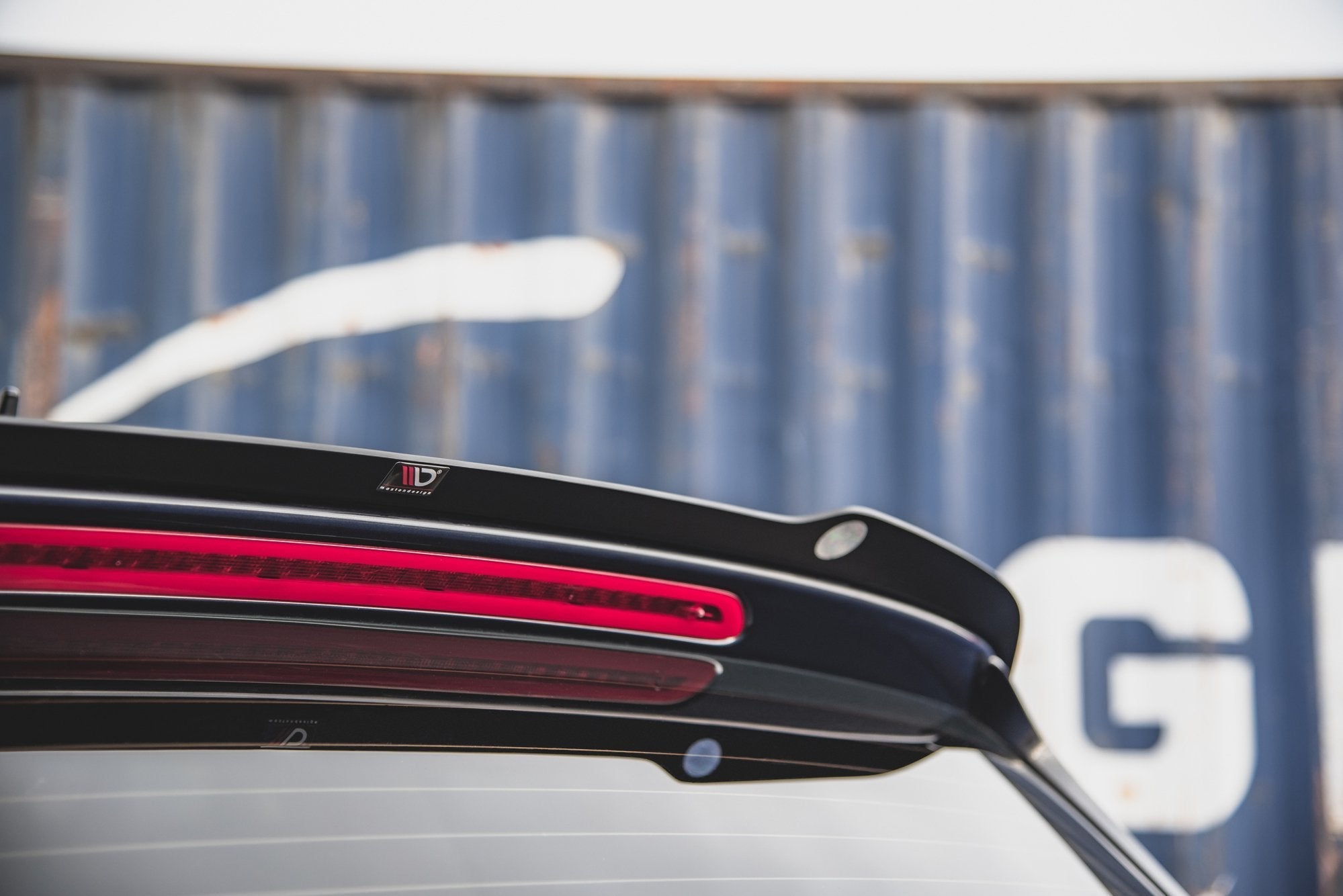 Eleron spoiler cap Volkswagen Passat B8 Variant 2014- v2 - Maxton Design