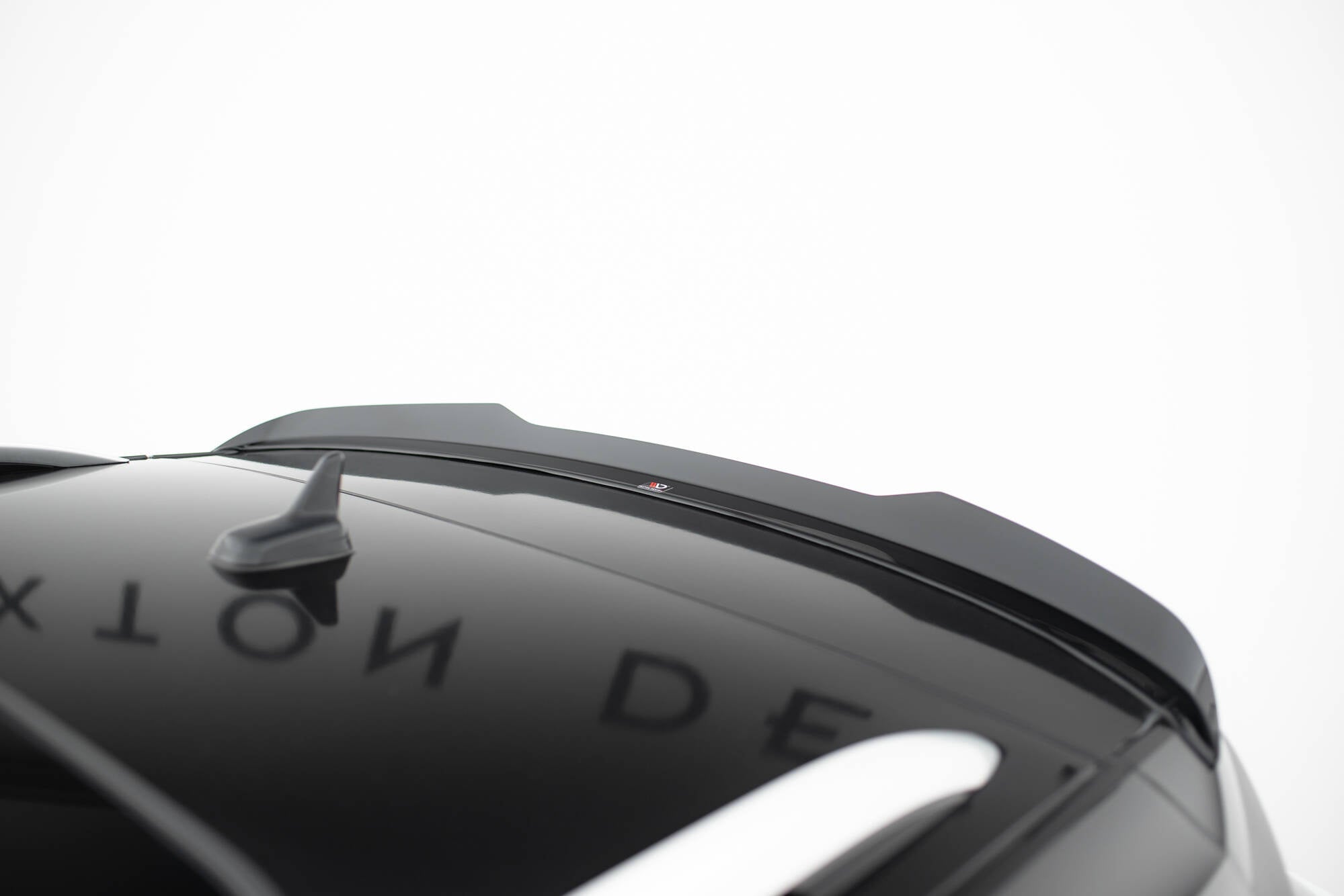 Eleron spoiler cap Volkswagen T-Roc R Mk1 Facelift 2021- v2 - Maxton Design
