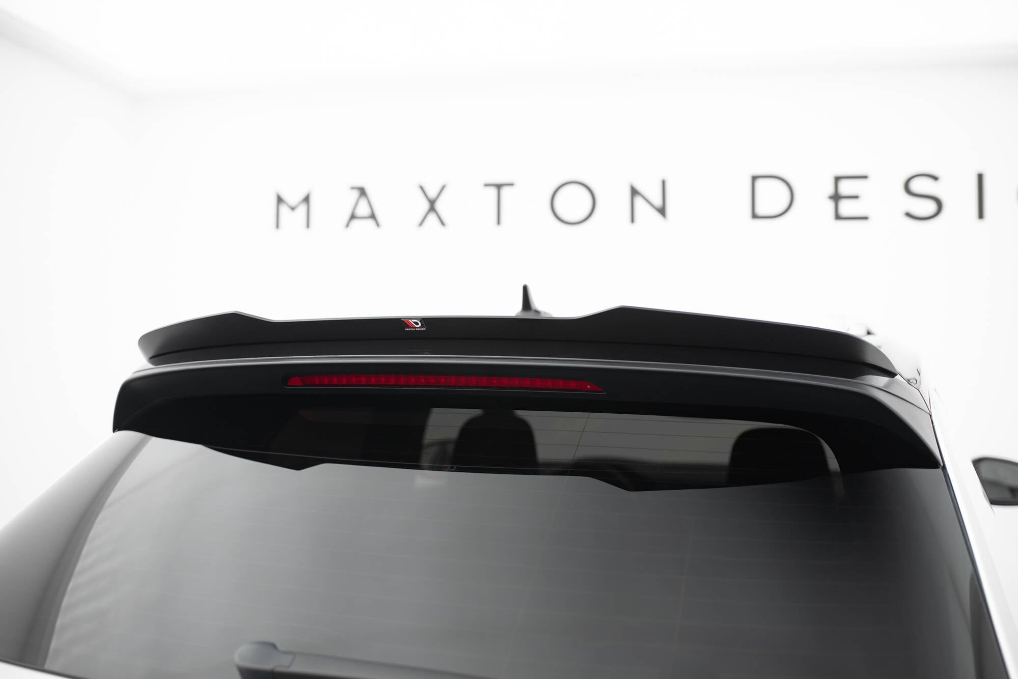 Eleron spoiler cap Volkswagen T-Roc R Mk1 Facelift 2021- v2 - Maxton Design