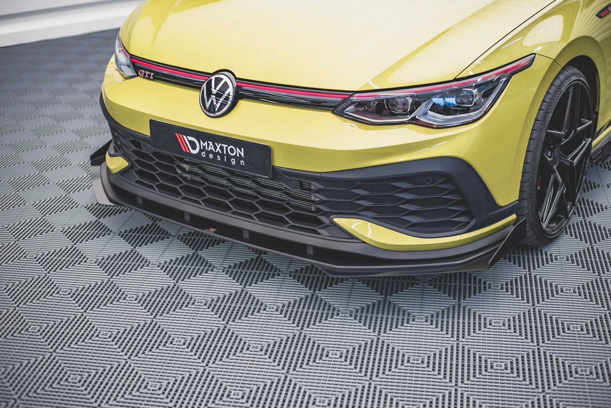 Prelungire splitter bara fata si flapsuri Volkswagen Golf 8 GTI Clubsport 2020- v17 - Maxton Design