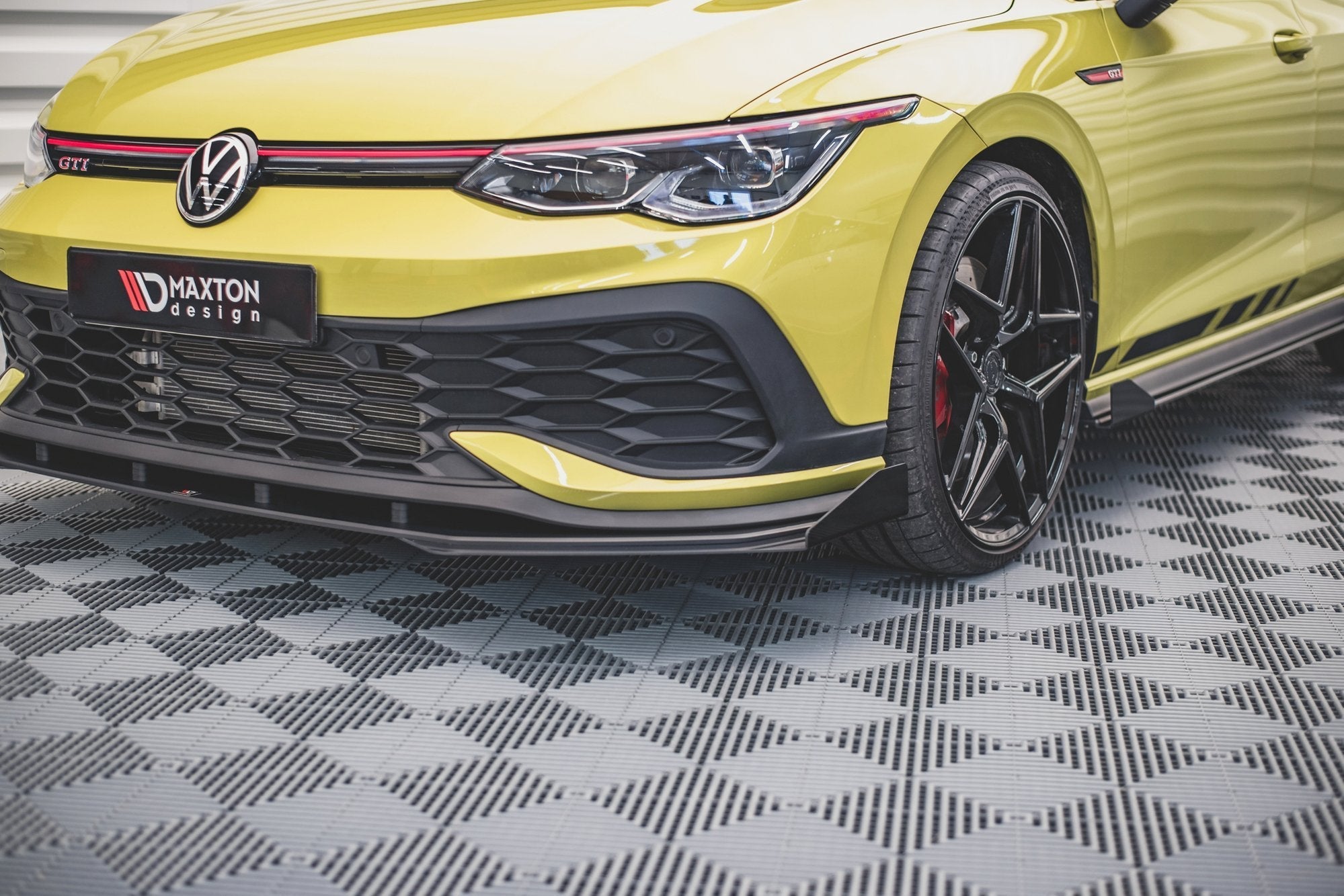 Prelungire splitter bara fata si flapsuri Volkswagen Golf 8 GTI Clubsport 2020- v17 - Maxton Design