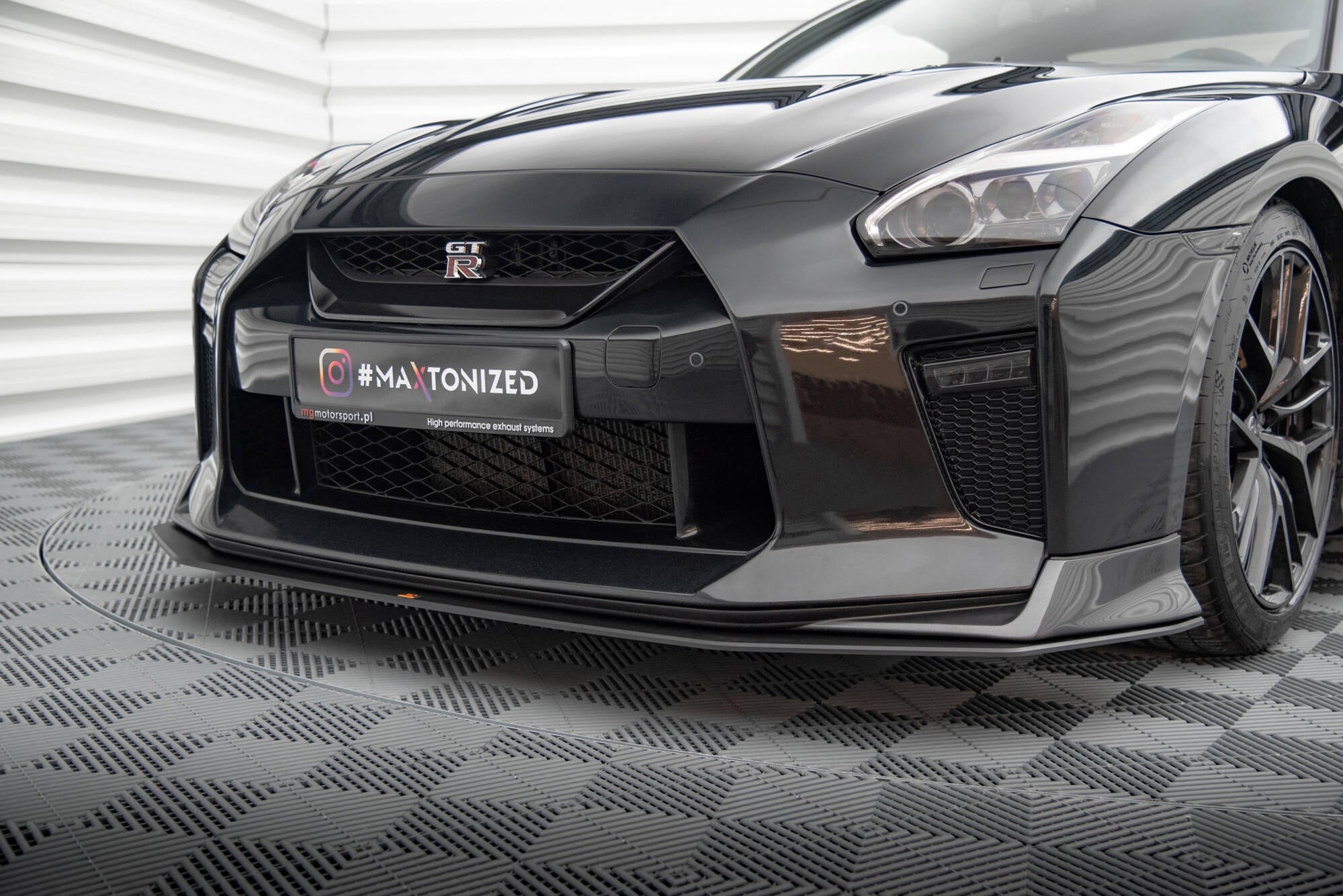 Prelungire splitter bara fata Nissan GTR R35 Facelift 2016-2022 v6 - Maxton Design