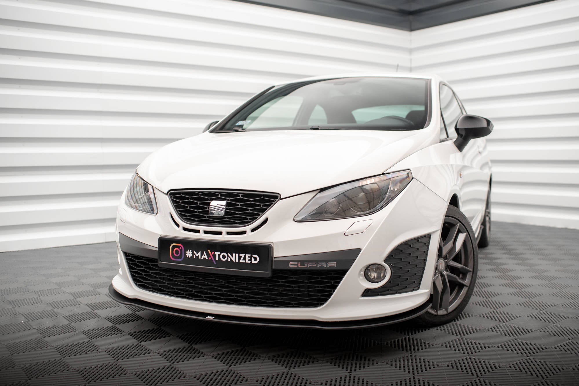 Prelungire splitter bara fata Seat Ibiza Sport Coupe Mk4 2008-2012 v2 - Maxton Design