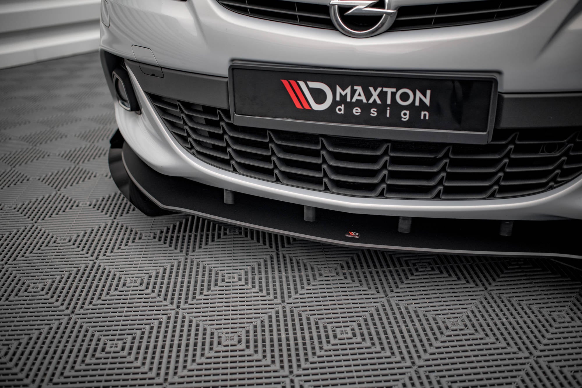 Prelungire splitter bara fata si flapsuri Opel Astra J GTC OPC-Line 2011-2018 v9 - Maxton Design