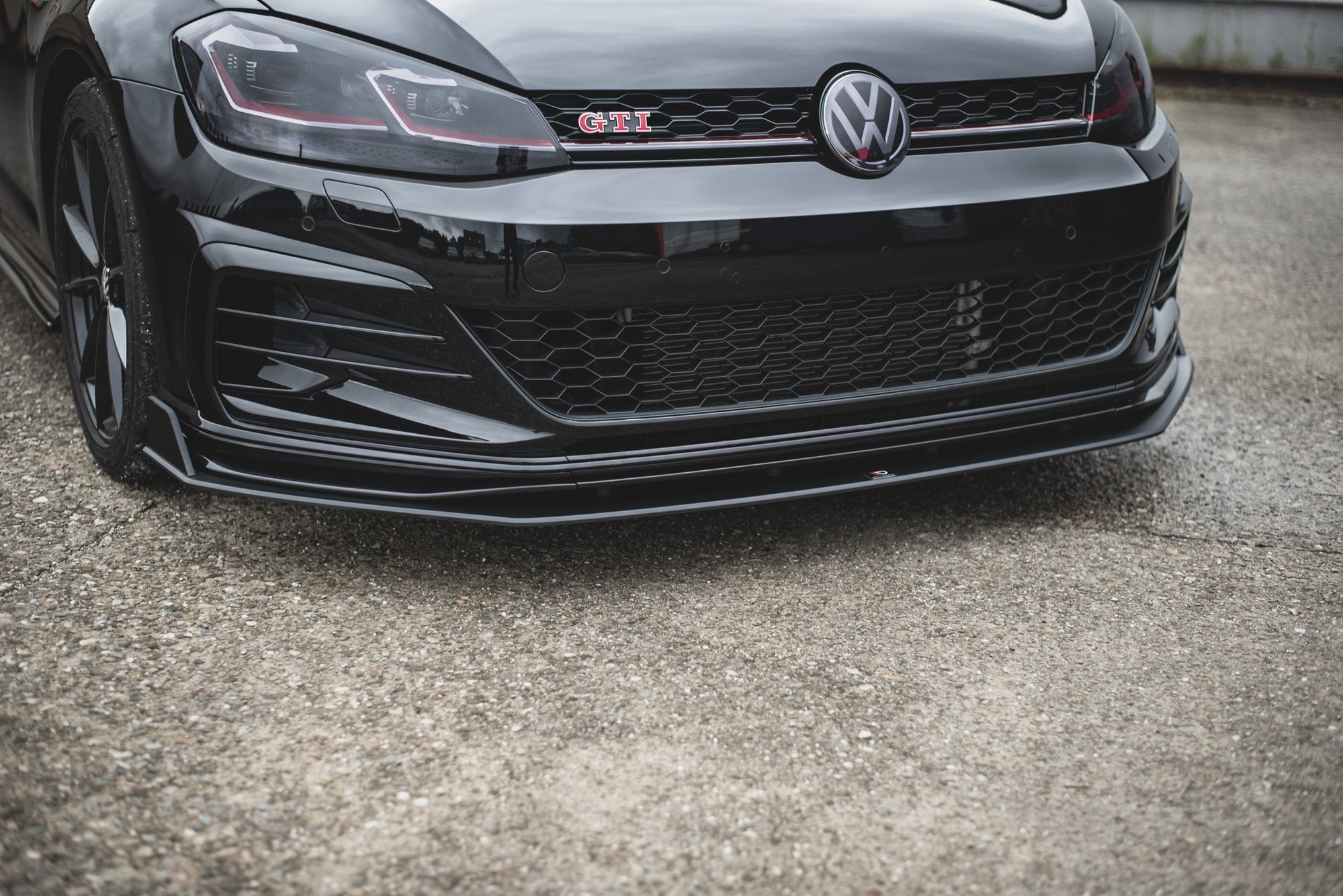 Prelungire splitter bara fata Volkswagen Golf 7 GTI TCR 2013-2016 v2 - Maxton Design