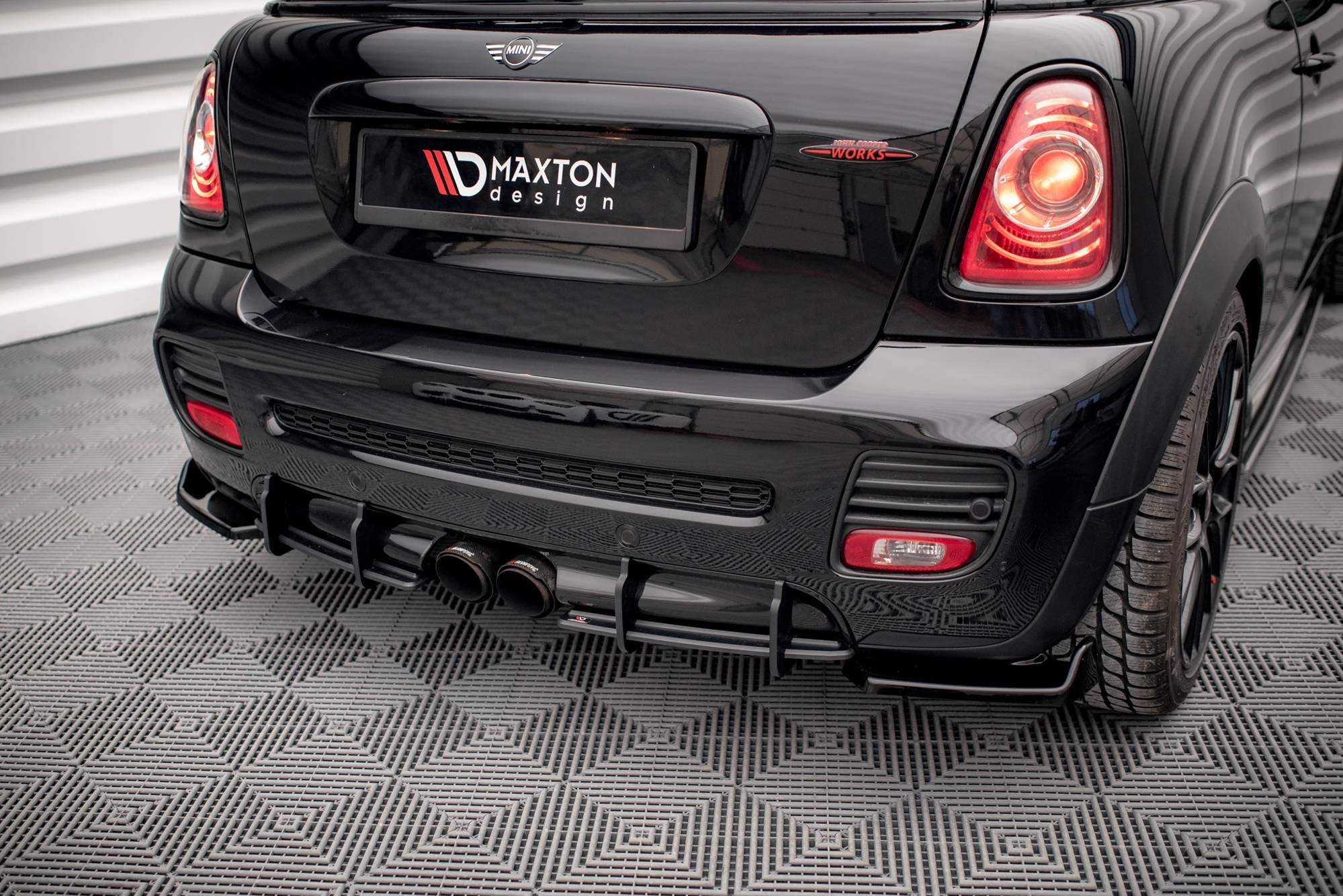 Prelungire difuzor bara spate Mini Cooper John Cooper Works R56 2006-2010 v8 - Maxton Design