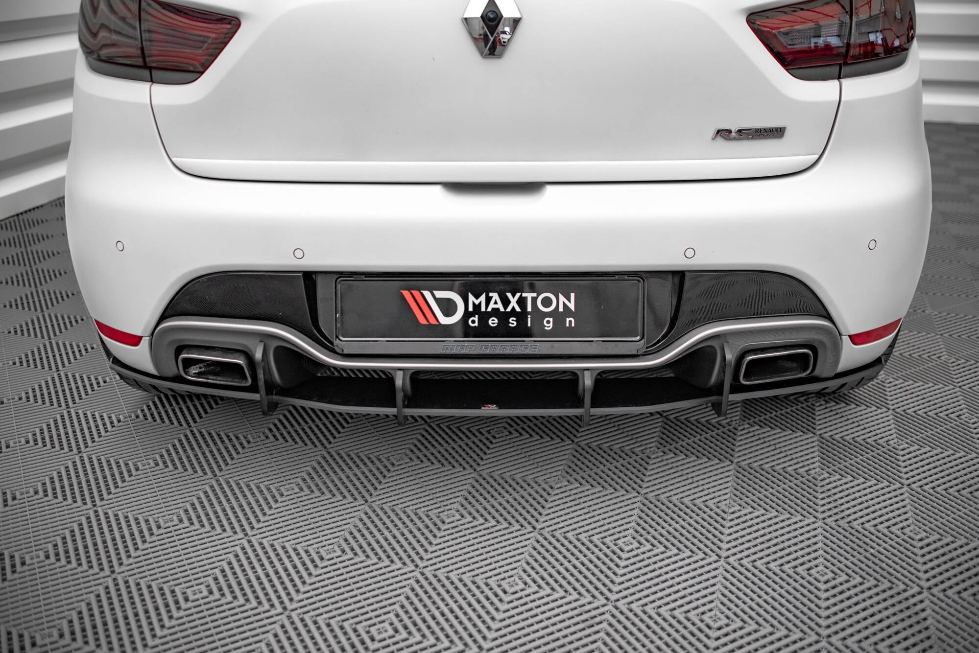 Prelungire difuzor bara spate Renault Clio RS Mk4 2013-2019 v5 - Maxton Design