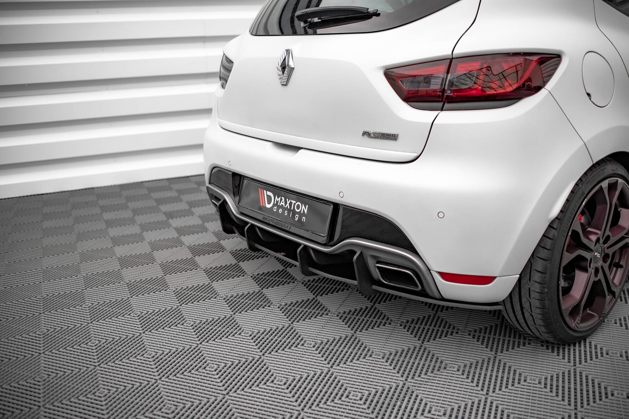 Prelungire difuzor bara spate Renault Clio RS Mk4 2013-2019 v5 - Maxton Design