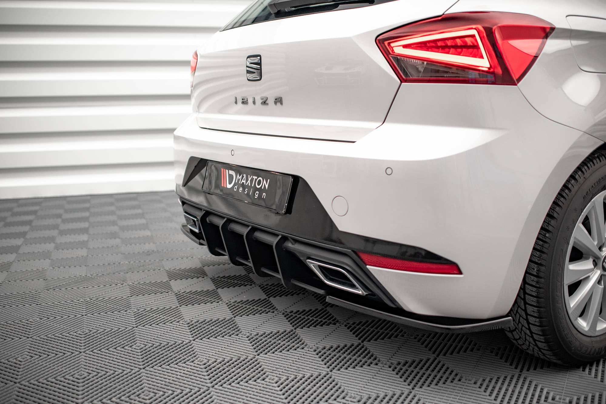 Prelungire difuzor bara spate Seat Ibiza Mk5 2017-2021 v3 - Maxton Design