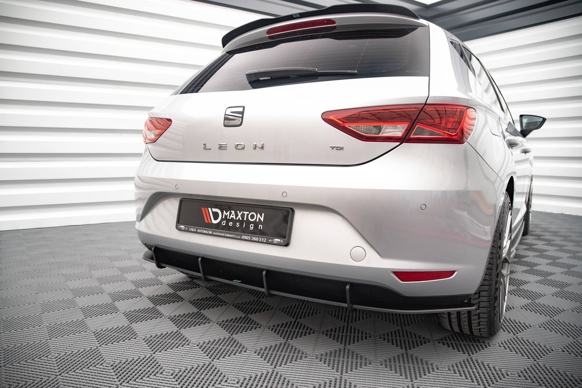 Prelungire difuzor bara spate Seat Leon Hatchback Mk3 2012-2016 v21 - Maxton Design