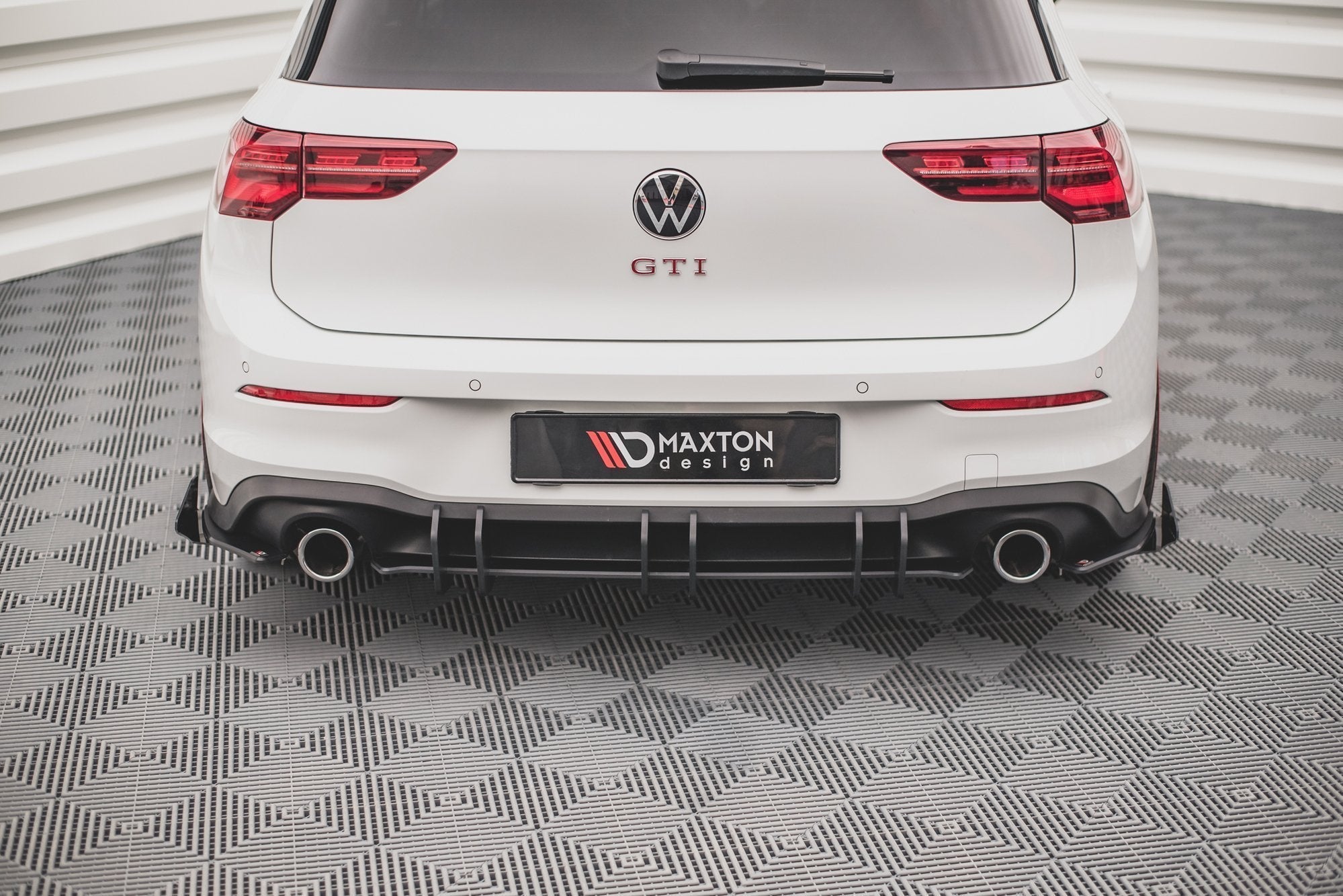 Prelungire difuzor bara spate Volkswagen Golf 8 GTI 2020- v14 - Maxton Design