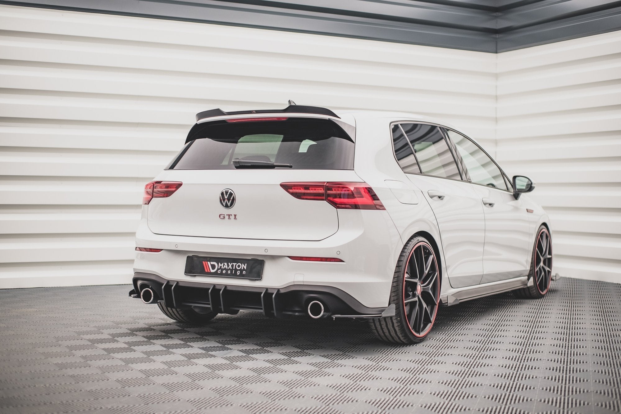 Prelungire difuzor bara spate Volkswagen Golf 8 GTI 2020- v14 - Maxton Design