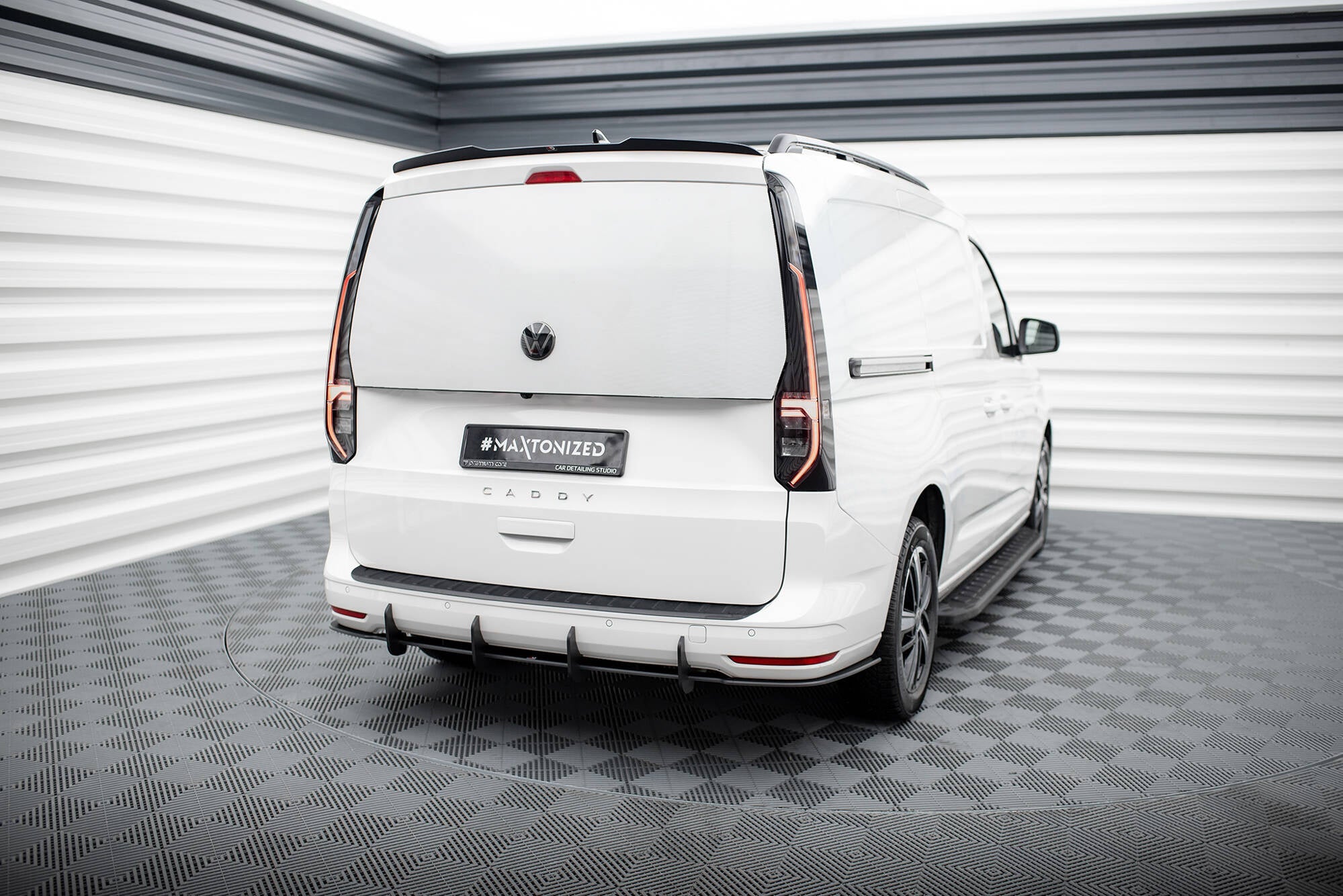 Prelungire difuzor bara spate Volkswagen Caddy Maxi Mk5 2020- v4 - Maxton Design