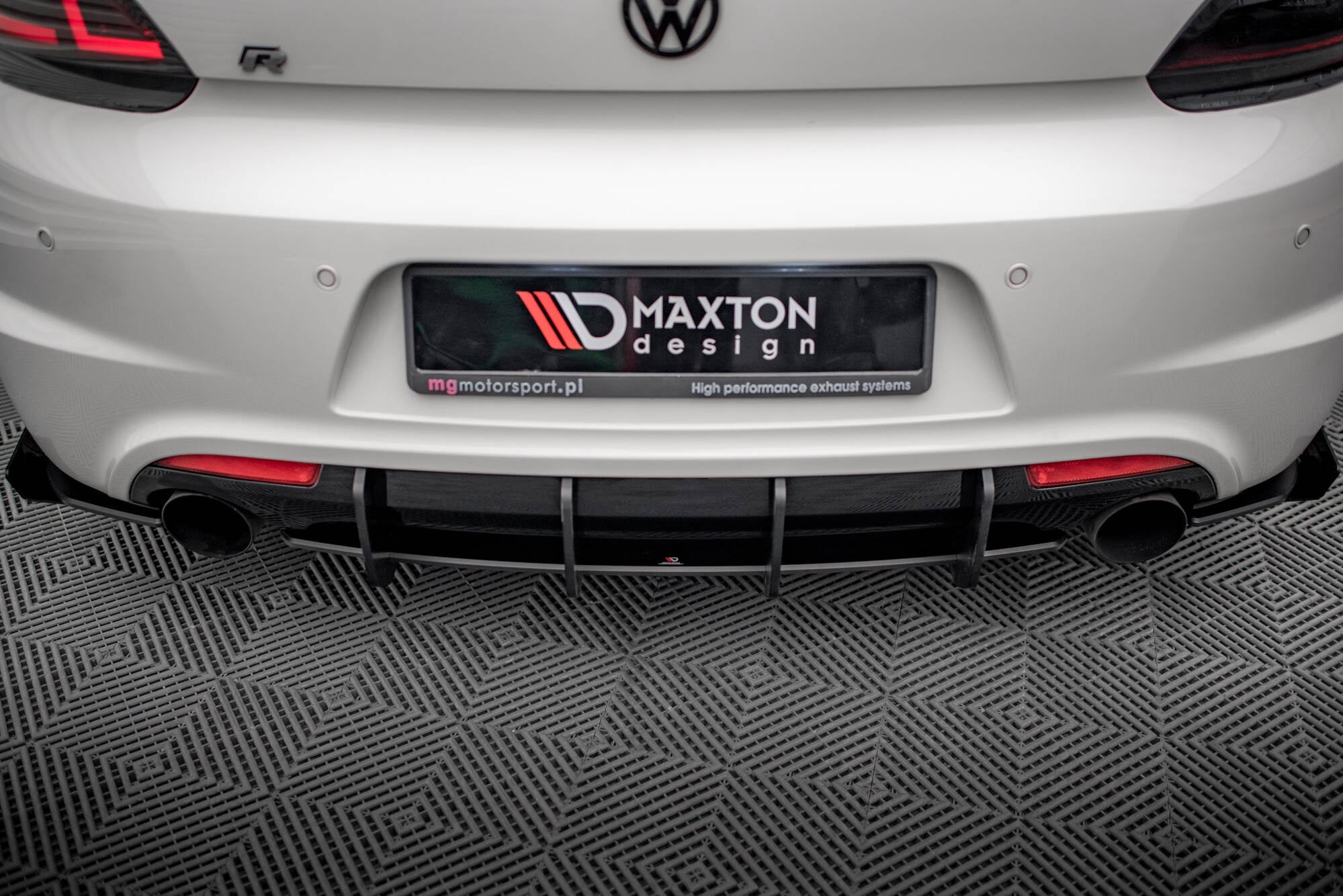 Prelungire difuzor bara spate Volkswagen Scirocco R Mk3 2008-2014 v6 - Maxton Design