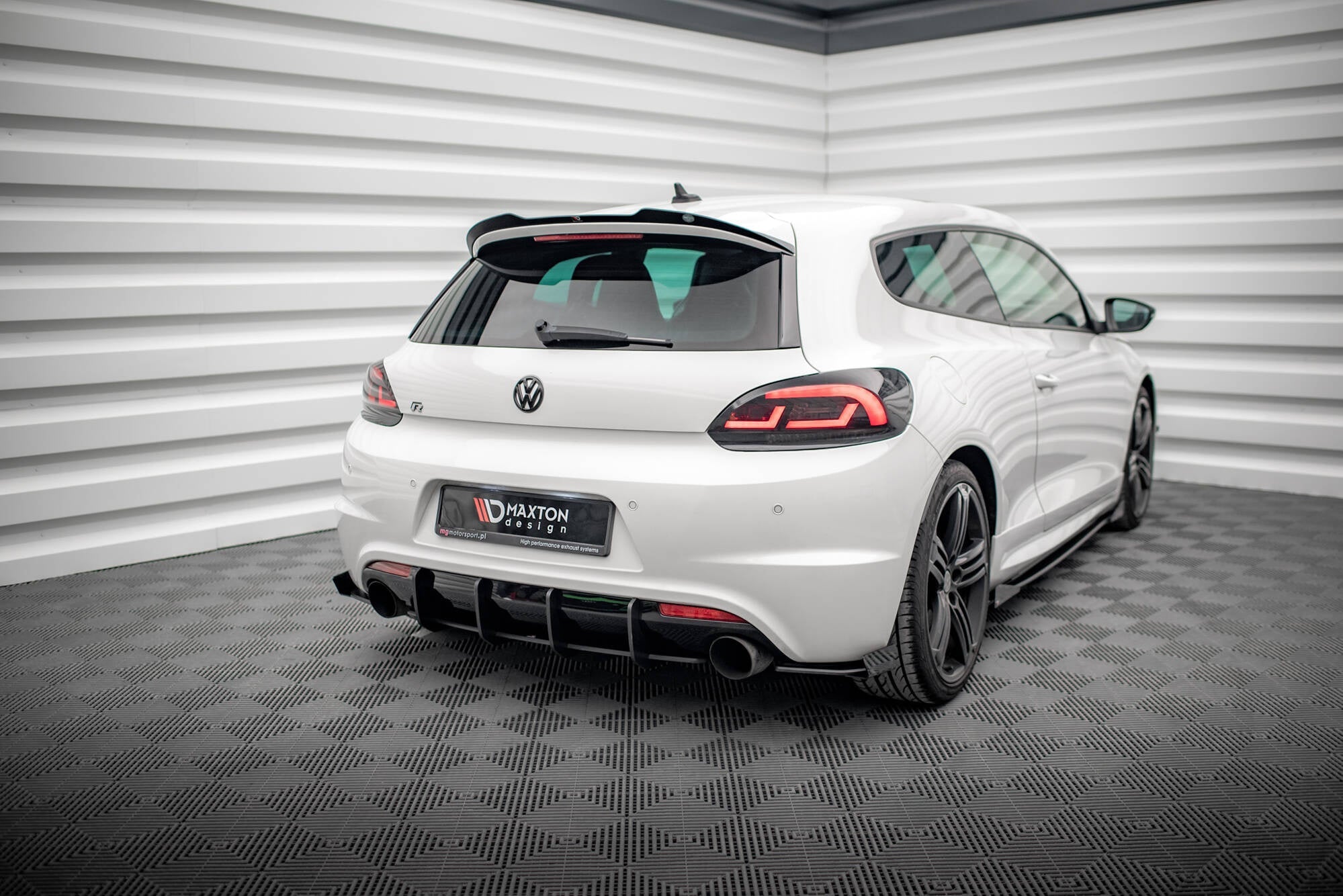 Prelungire difuzor bara spate Volkswagen Scirocco R Mk3 2008-2014 v6 - Maxton Design