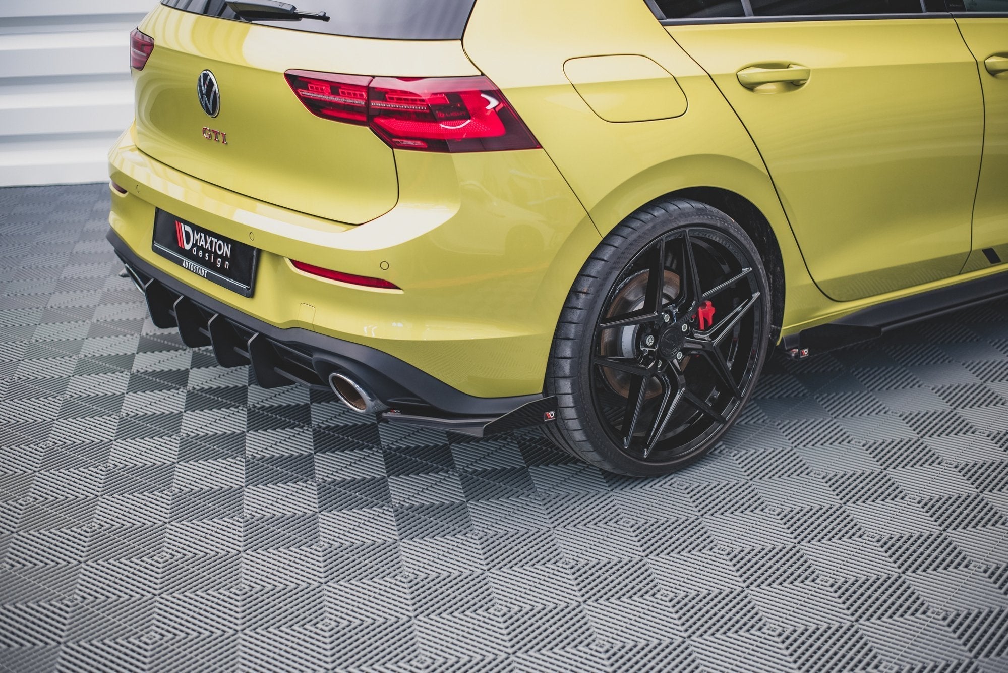 Prelungire splitter bara spate si flapsuri Volkswagen Golf 8 GTI Clubsport 2020- v24 - Maxton Design