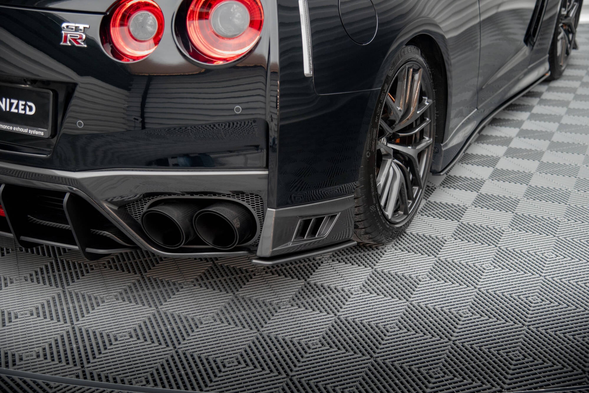 Prelungire splitter bara spate Nissan GTR R35 Facelift 2016-2022 v5 - Maxton Design