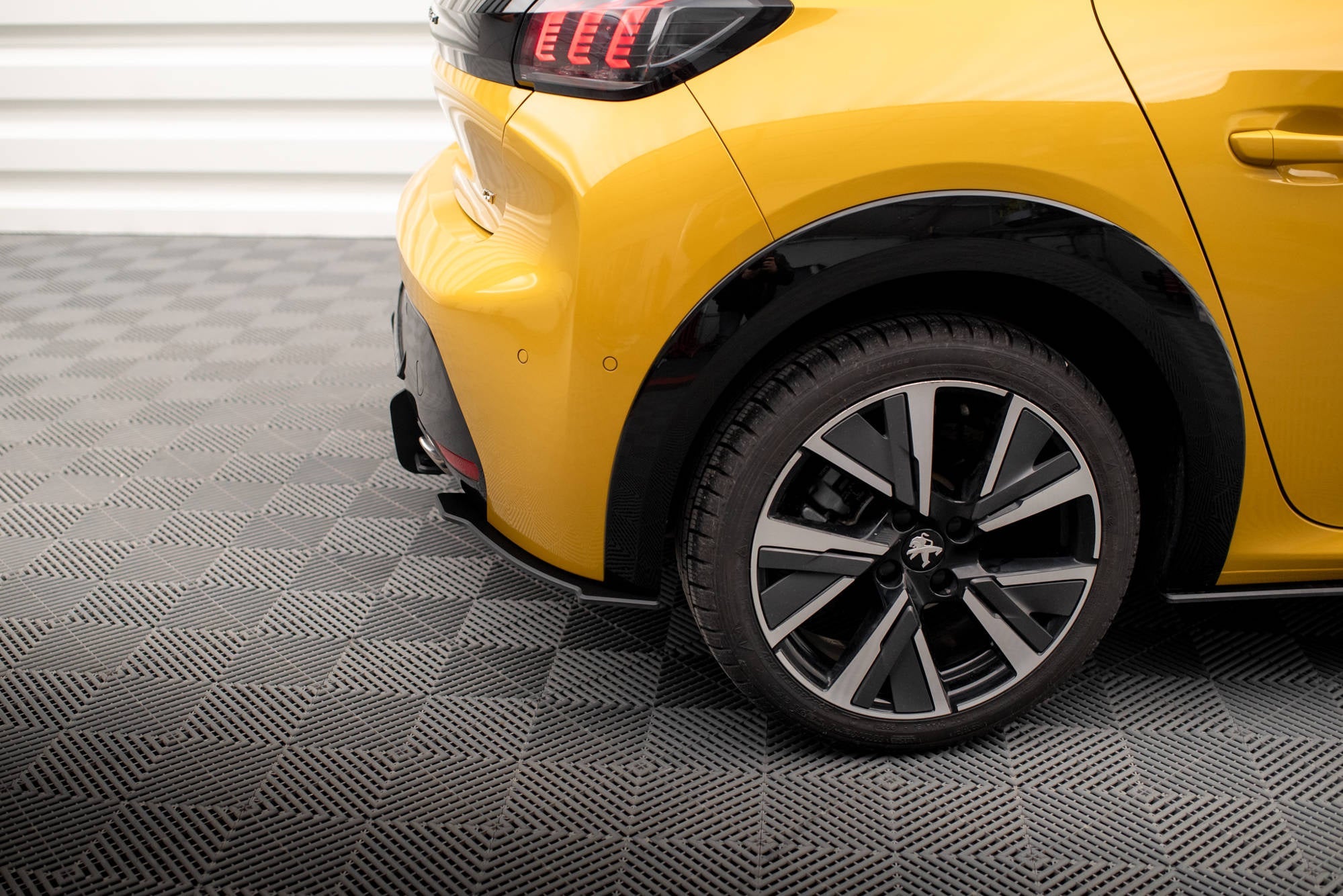 Prelungire splitter bara spate Peugeot 208 GT Mk2 2019- v7 - Maxton Design