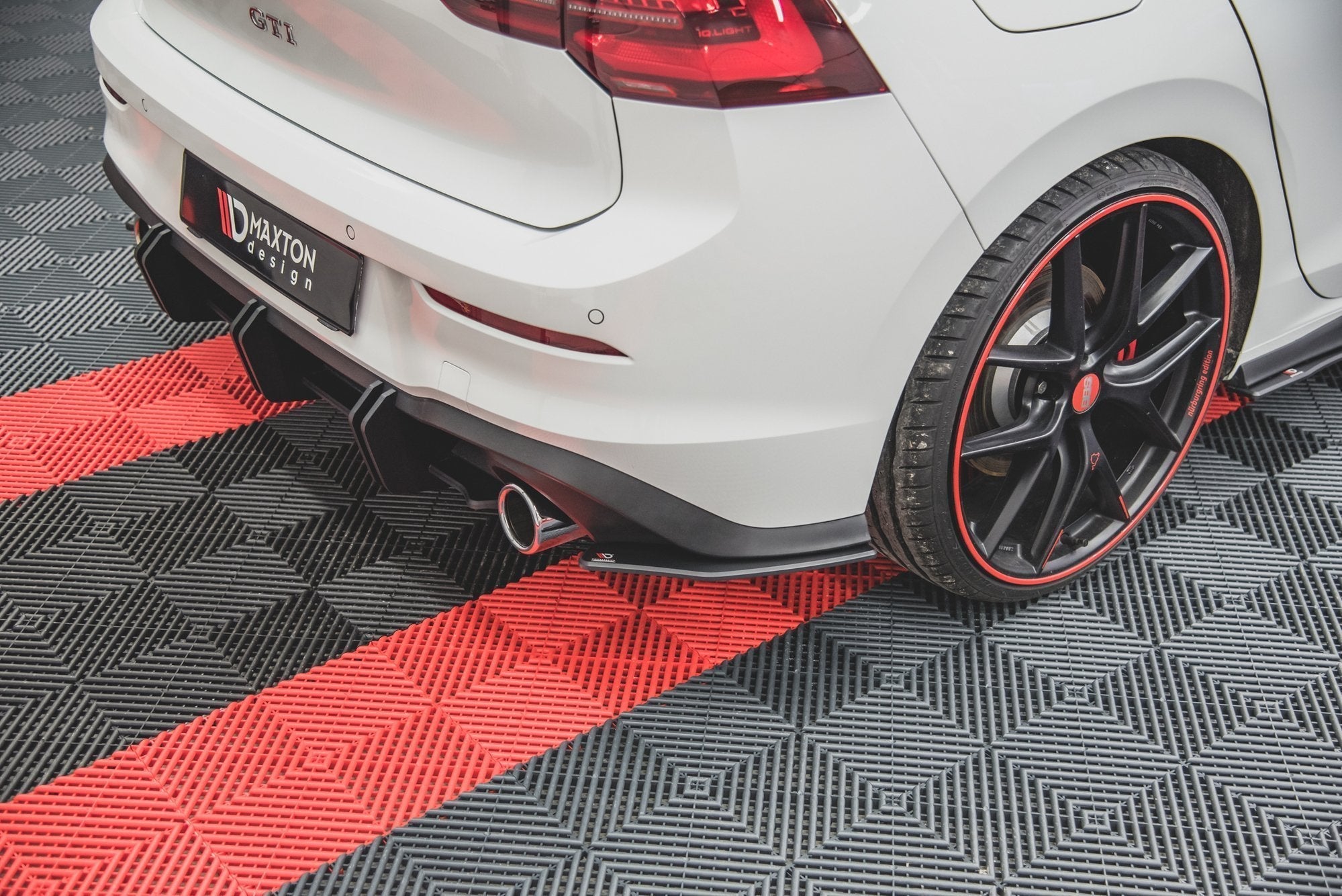 Prelungire splitter bara spate Volkswagen Golf 8 GTI 2020- v16 - Maxton Design