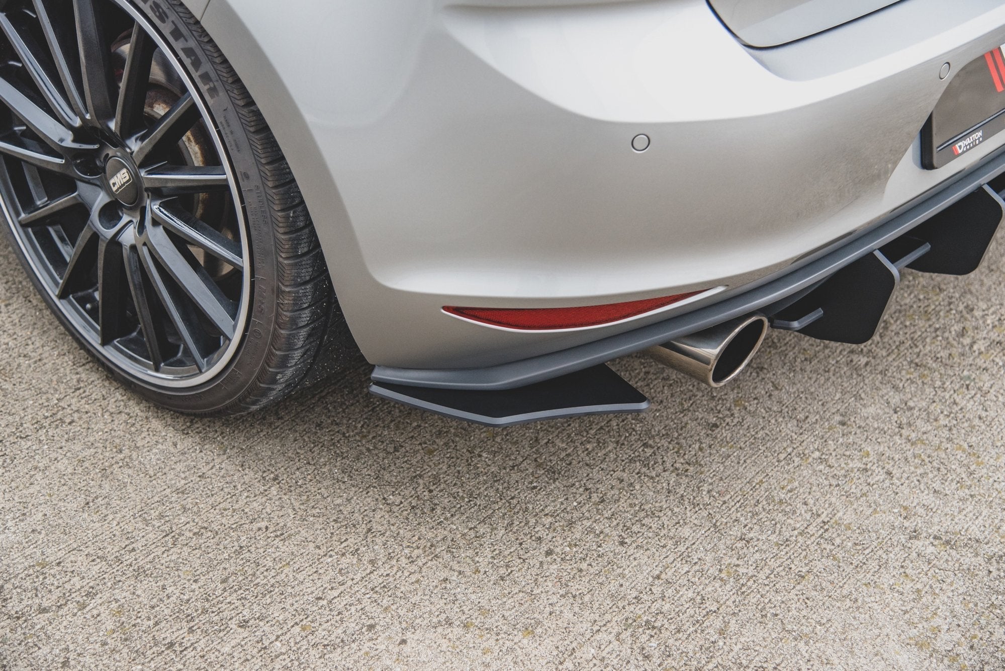 Prelungire splitter bara spate Volkswagen Golf 7 Gti 2013-2016 v24 - Maxton Design