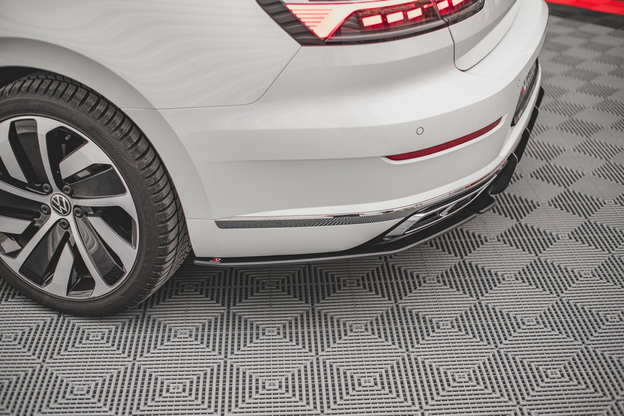 Prelungire splitter bara spate Volkswagen Arteon R-Line Facelift 2020- v8 - Maxton Design