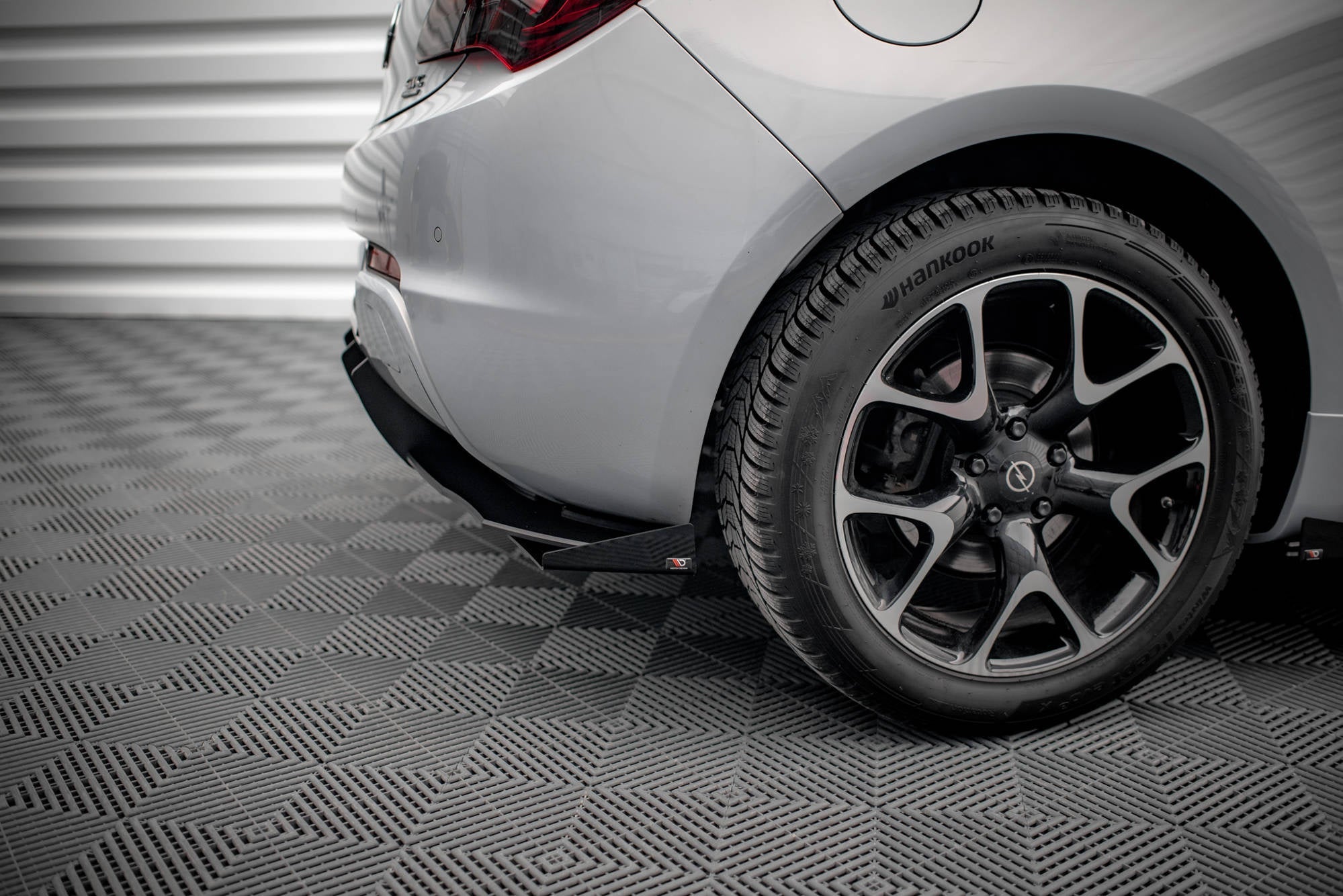 Prelungire difuzor bara spate si flapsuri Opel Astra J GTC OPC-Line 2011-2018 v5 - Maxton Design