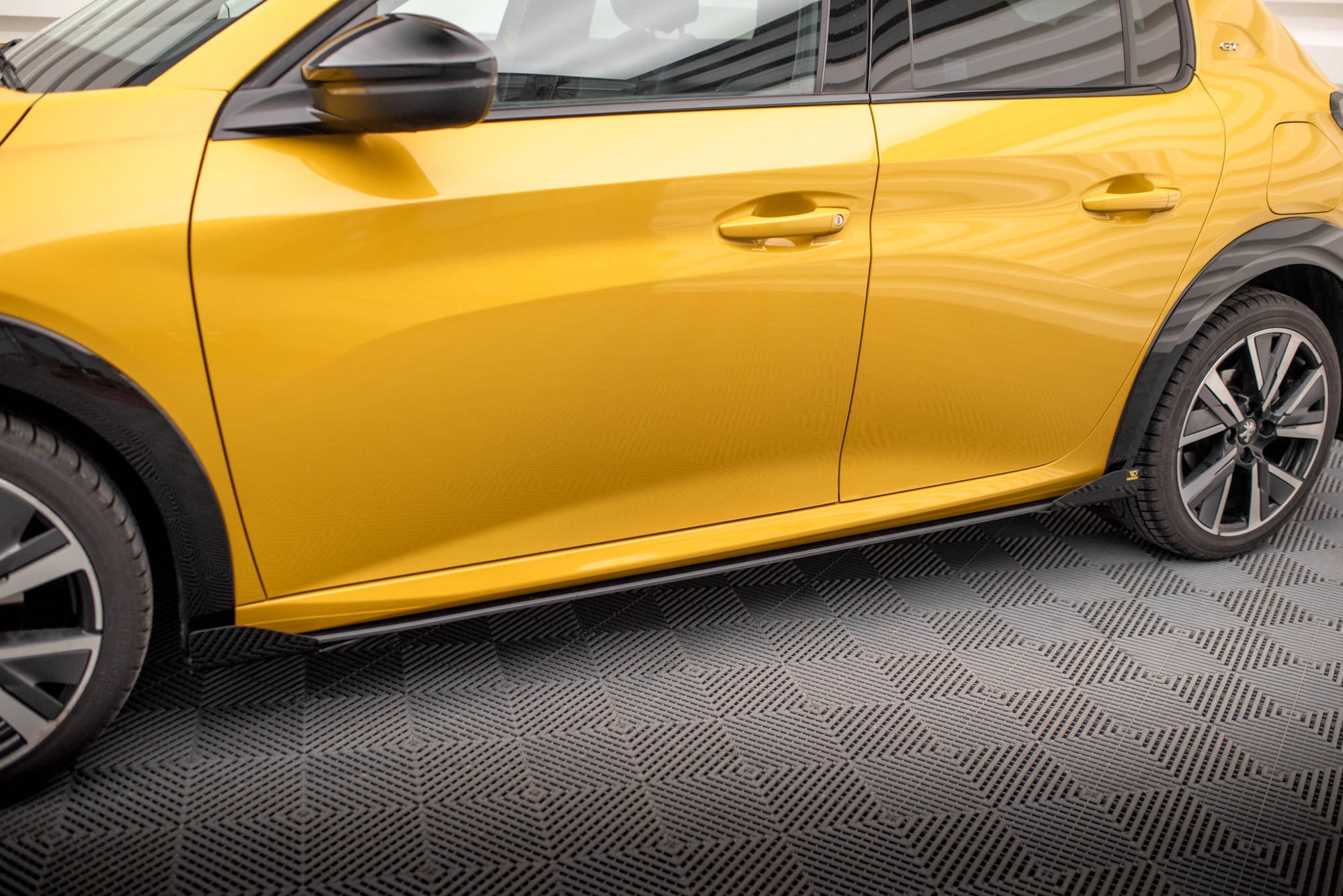 Praguri si flapsuri Peugeot 208 GT Mk2 2019- v6 - Maxton Design