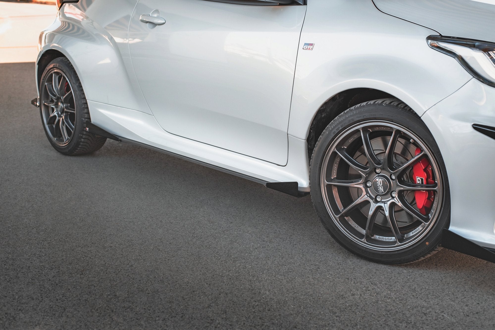 Praguri si flapsuri Toyota GR Yaris Mk4 2020- v4 - Maxton Design