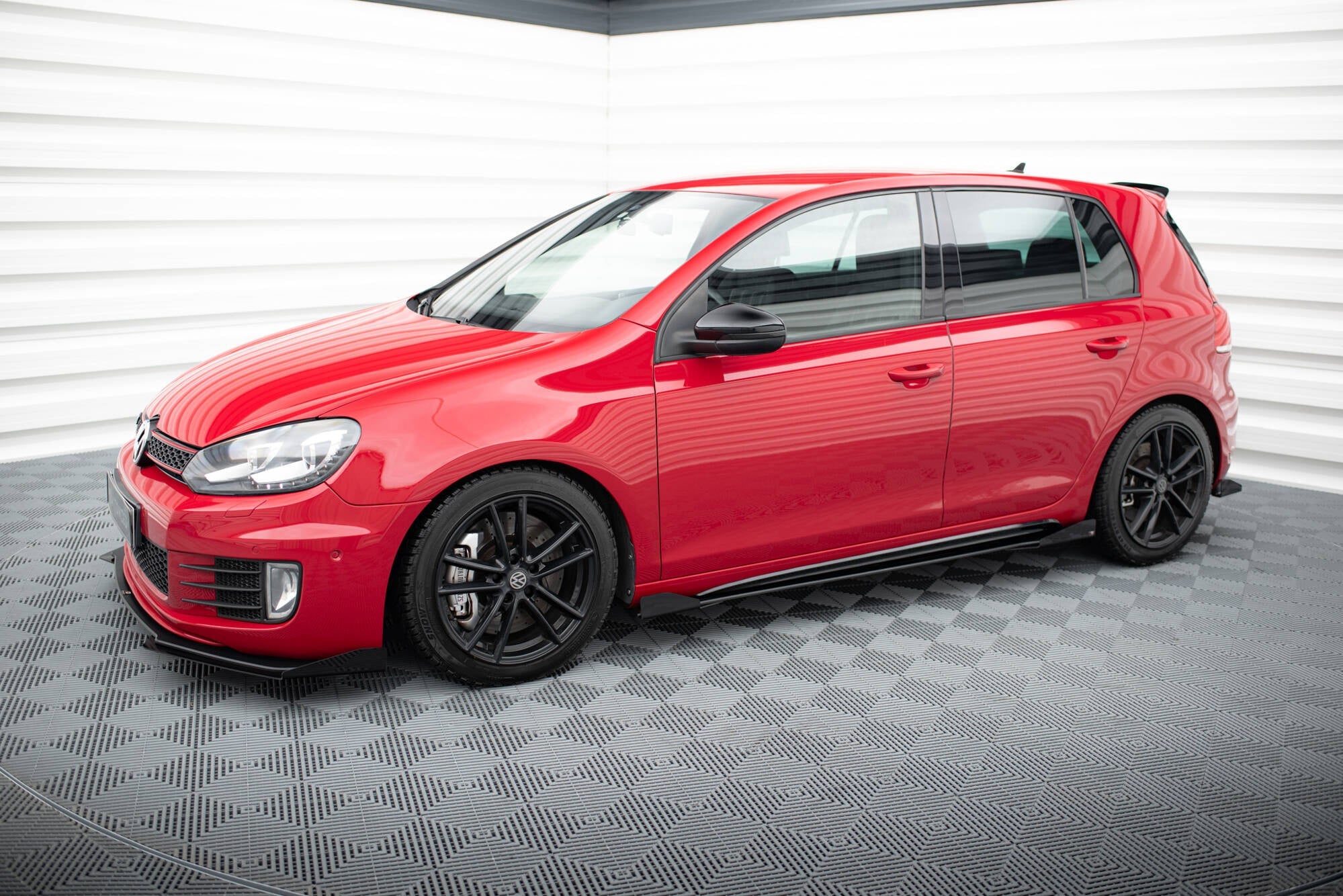 Praguri si flapsuri Volkswagen Golf GTI Mk6 2008-2012 v8 - Maxton Design