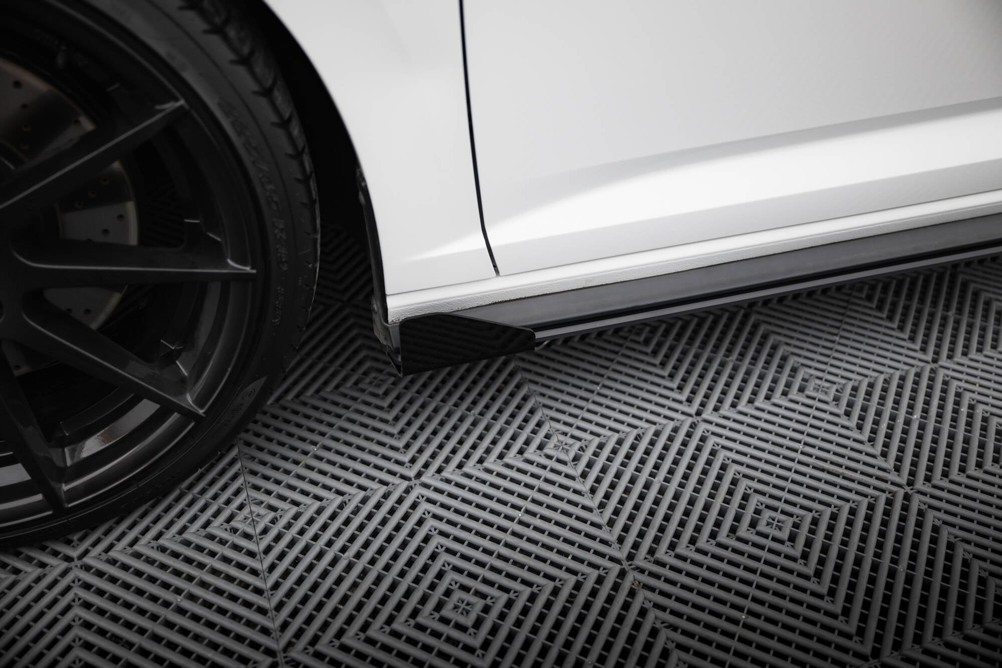 Praguri si flapsuri Volkswagen Jetta GLI Mk7 2018-2021 v2 - Maxton Design