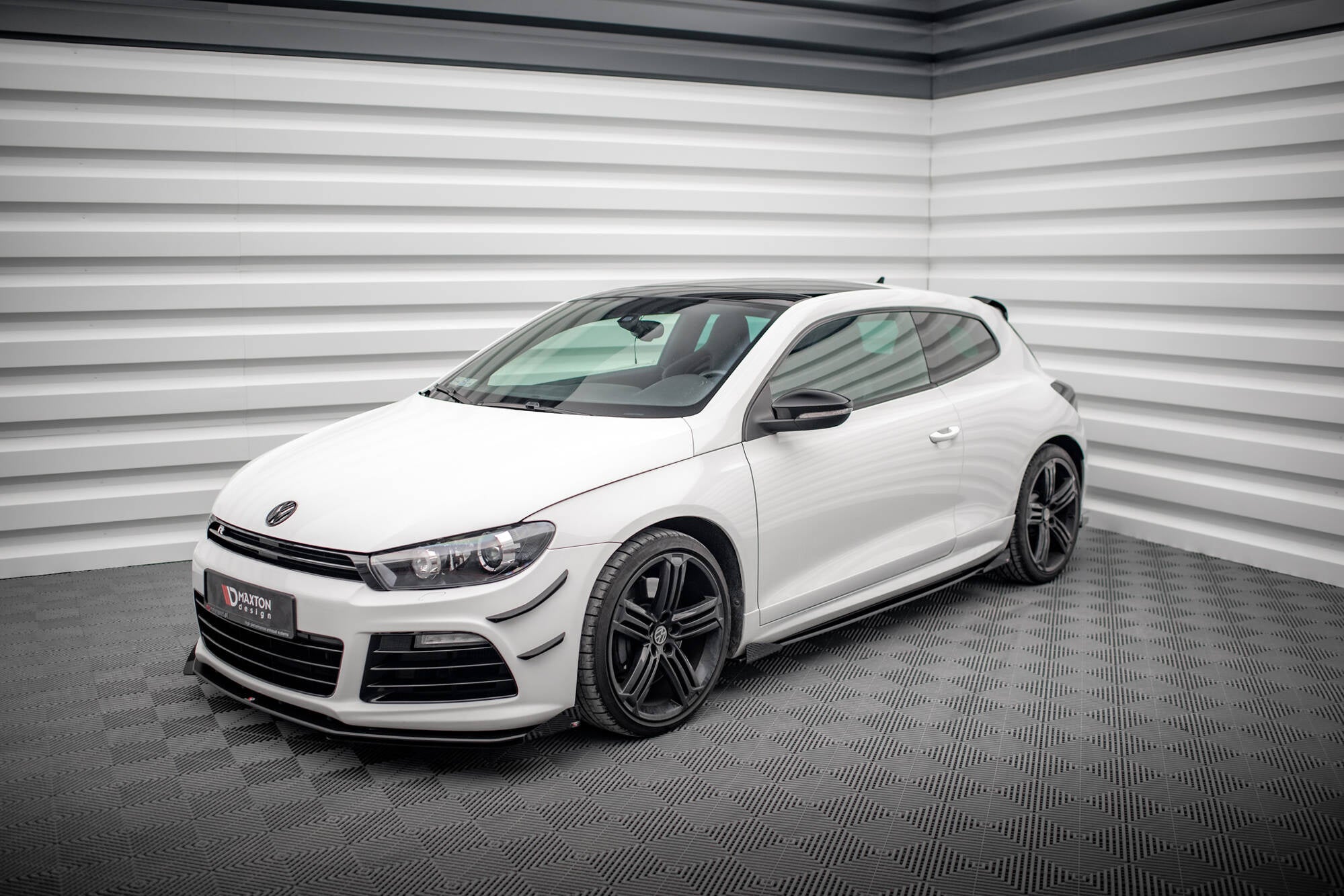 Praguri si flapsuri Volkswagen Scirocco R Mk3 2008-2014 v5 - Maxton Design