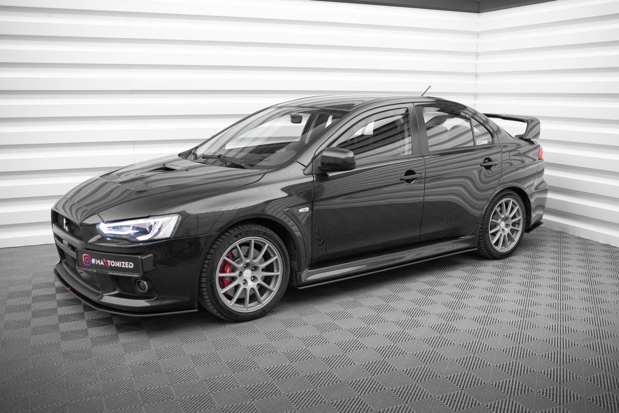 Praguri Mitsubishi Lancer EVO X 2007-2015 v3 - Maxton Design