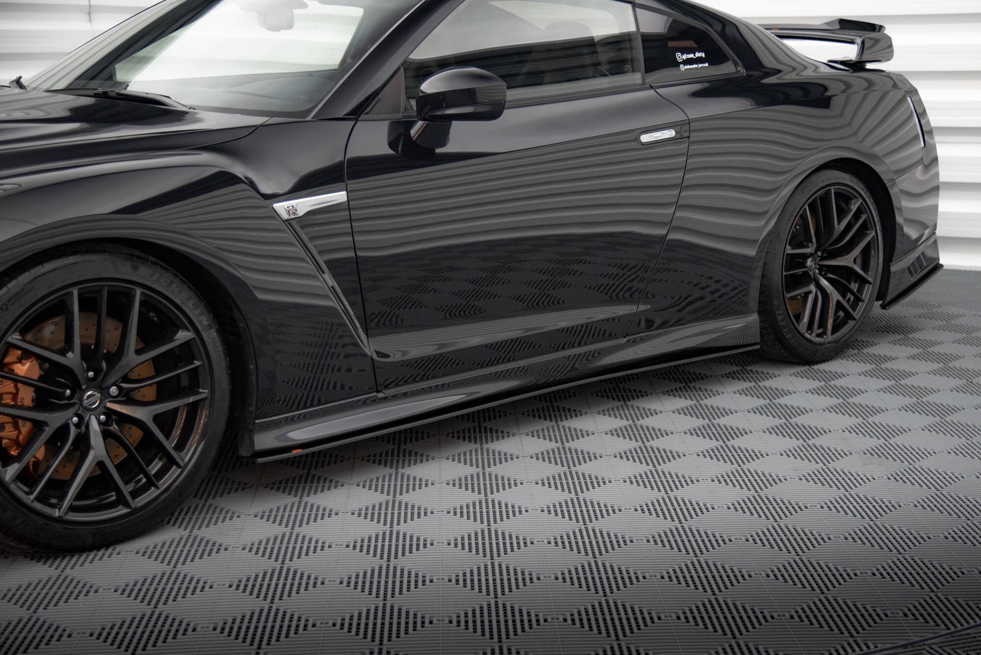 Praguri Nissan GTR R35 Facelift 2016-2022 v5 - Maxton Design