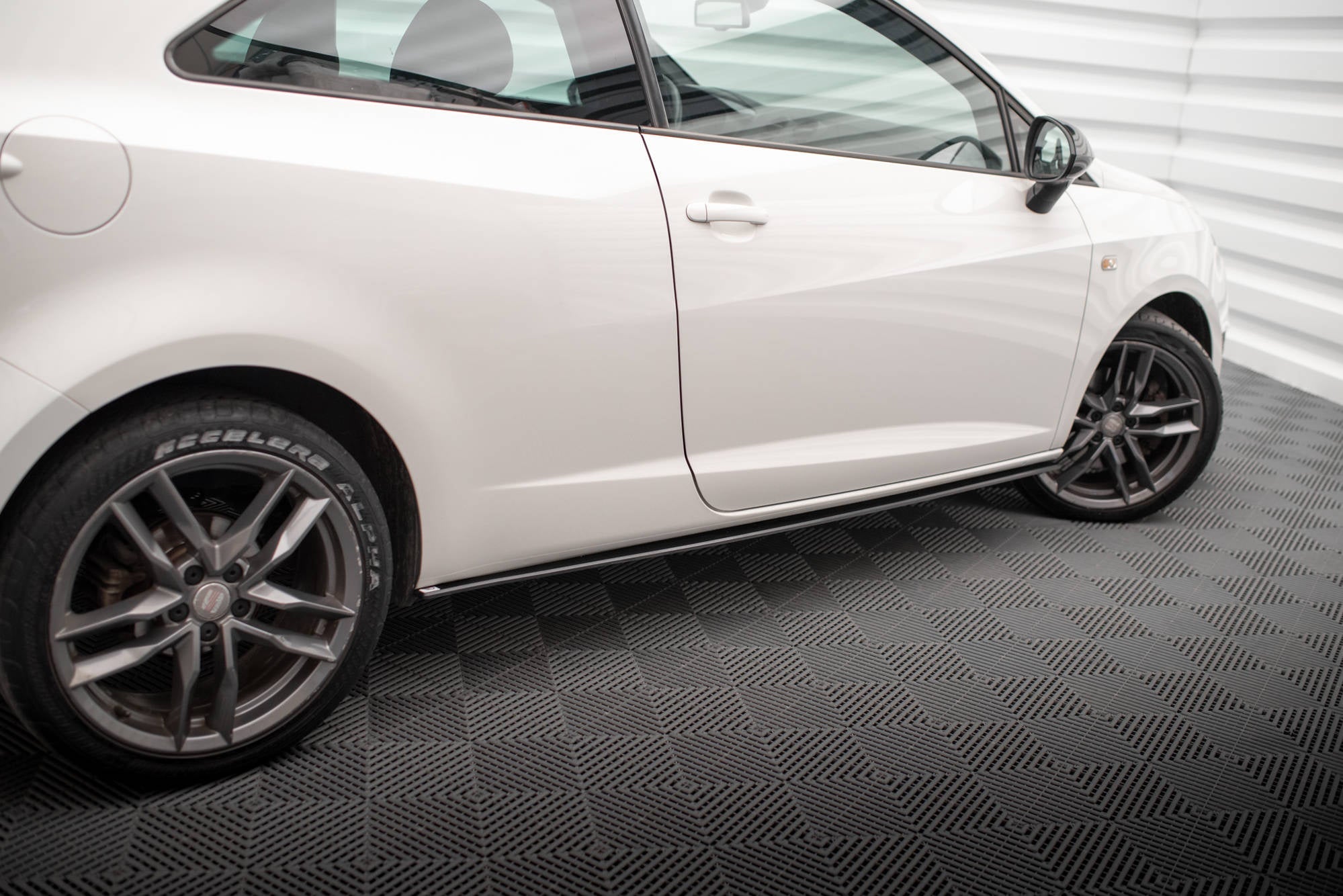 Praguri Seat Ibiza Sport Coupe Mk4 2008-2012 v2 - Maxton Design