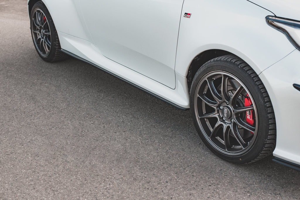 Praguri Toyota GR Yaris Mk4 2020- v3 - Maxton Design