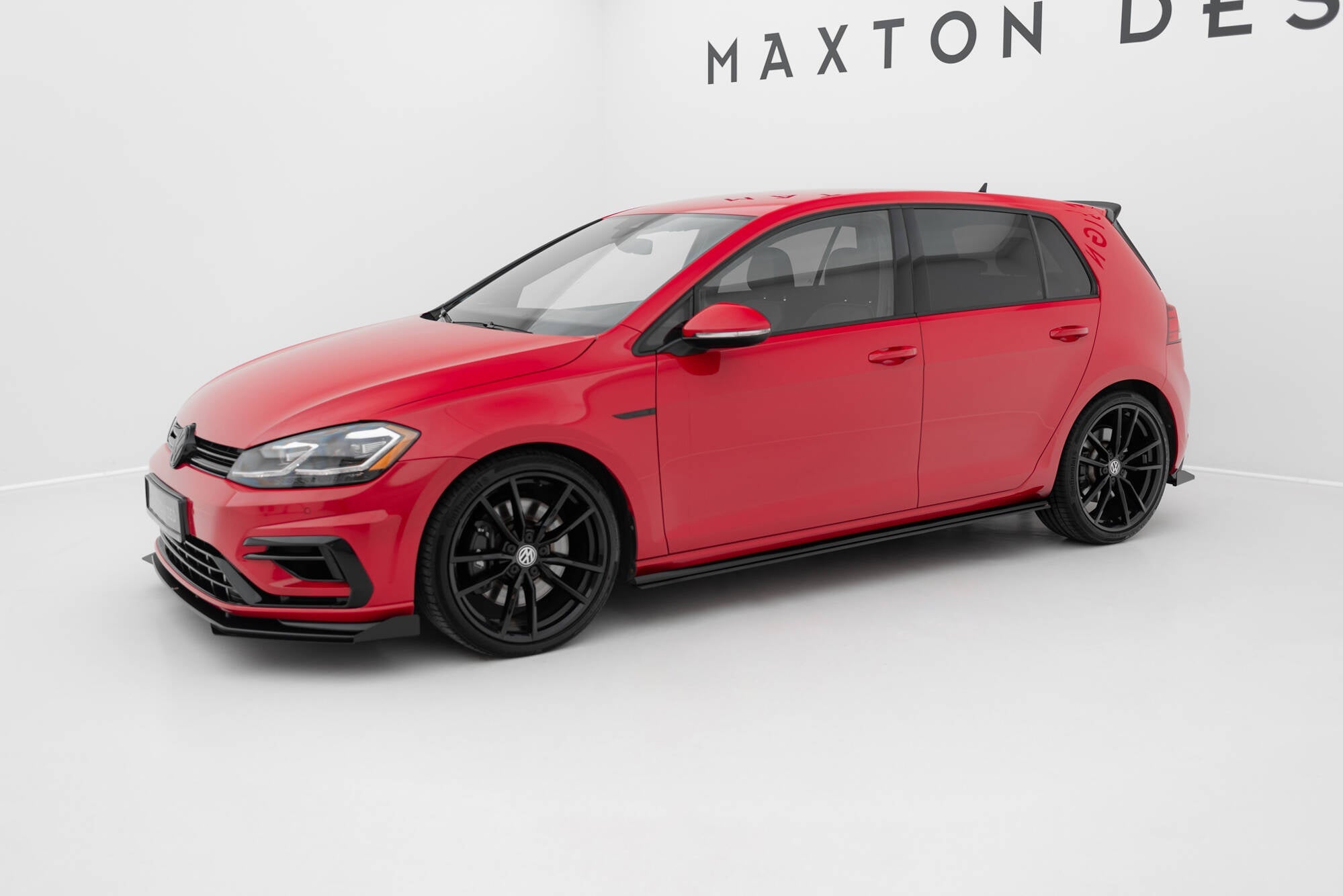 Praguri Volkswagen Golf 7 R Facelift 2017-2020 v13 - Maxton Design