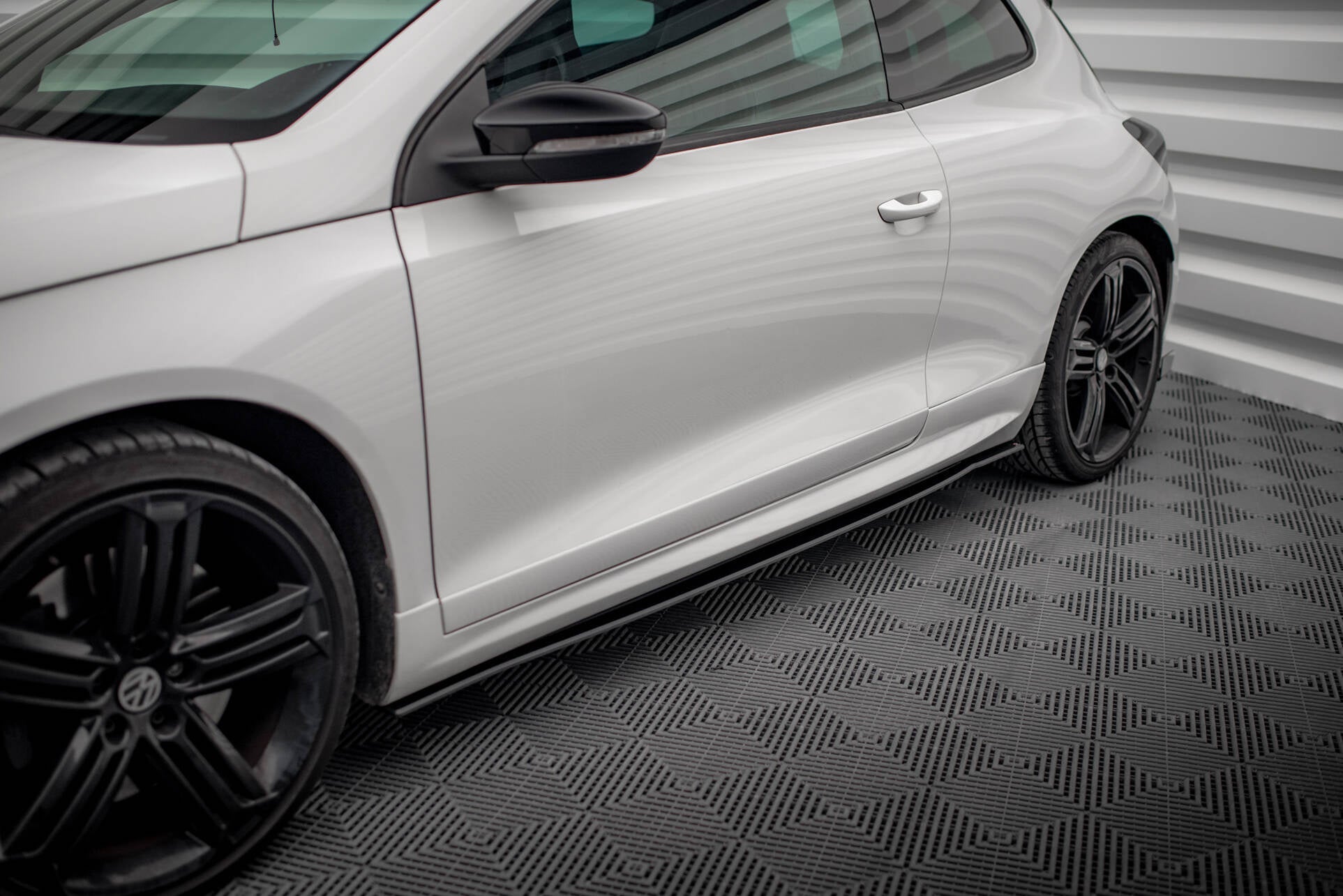 Praguri Volkswagen Scirocco R Mk3 2008-2014 v4 - Maxton Design