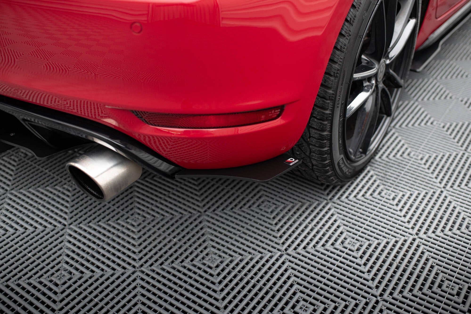 Prelungire splitter difuzor bara spate Volkswagen Golf 6 GTI 35TH 2008-2012 v5 - Maxton Design