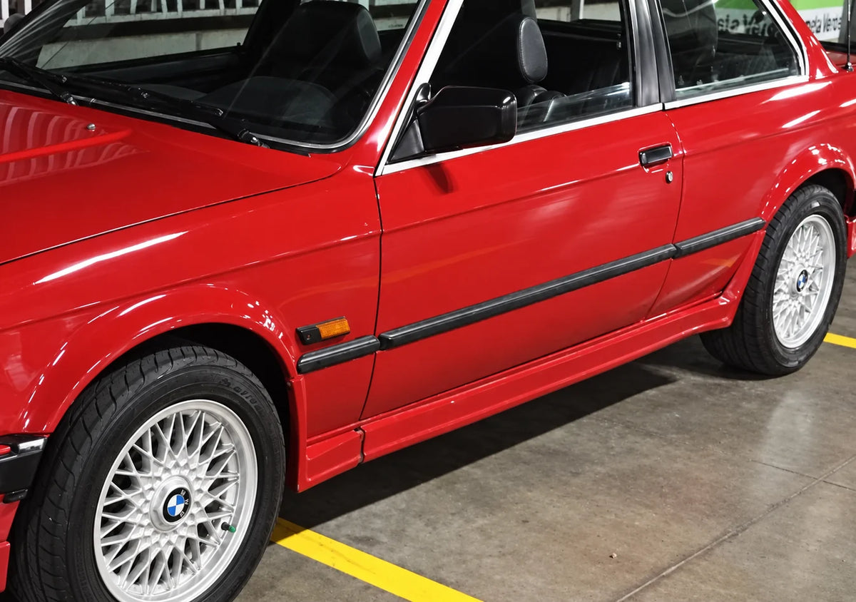Praguri laterale BMW SERIA 3 E30 aspect PFEBA TFB TUNING