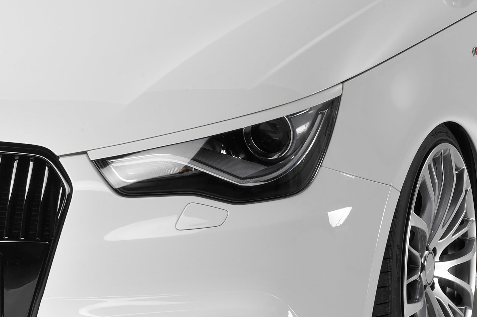 Capace faruri pentru Audi A1 SB081