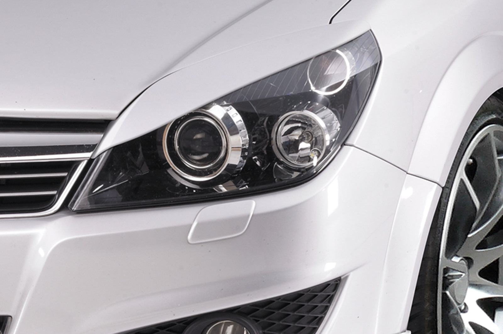 Capace faruri pentru Opel Astra H SB115