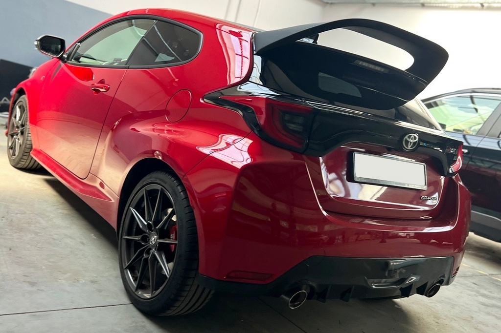 Eleron luneta portbagaj TOYOTA YARIS GR din 2020+ TFB TUNING