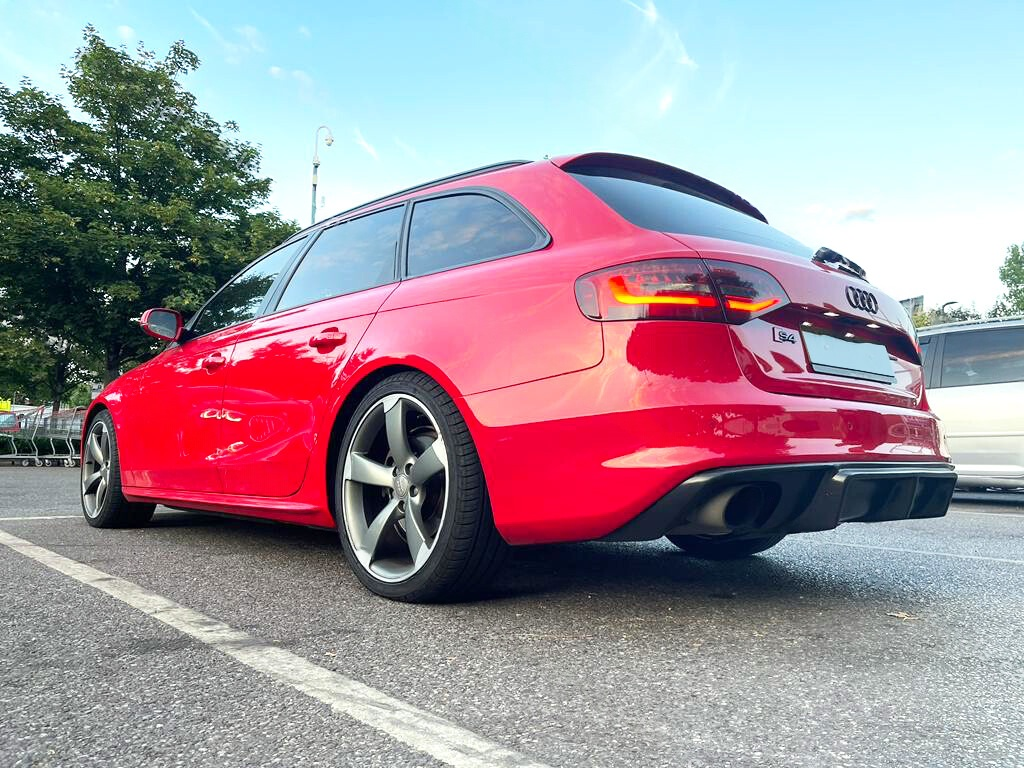 Difuzor bara spate fusta spoiler lip AUDI A4 B8 2012-2015 SEDAN AVANT cu bara SLINE aspect RS TFB TUNING