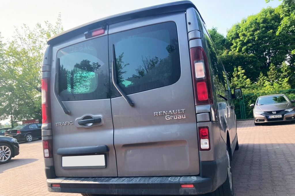 Eleron luneta portbagaj OPEL VIVARO RENAULT TRAFIC din 2014+ TFB TUNING