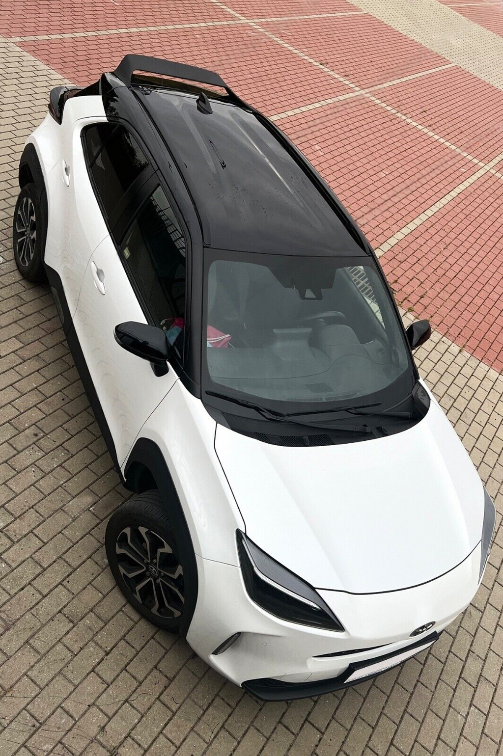 Eleron luneta portbagaj TOYOTA YARIS CROSS SPORT TFB TUNING