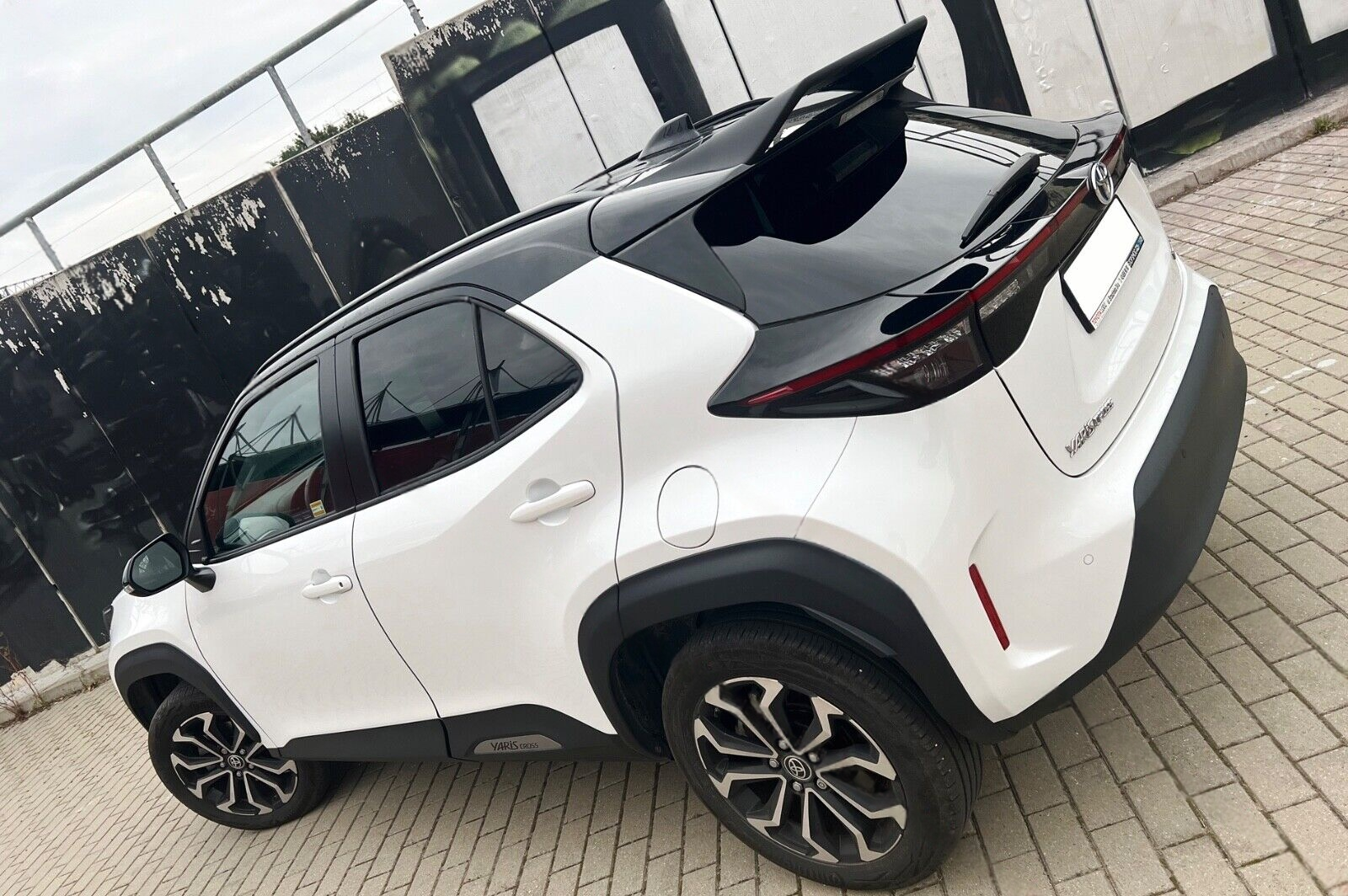 Eleron luneta portbagaj TOYOTA YARIS CROSS SPORT TFB TUNING