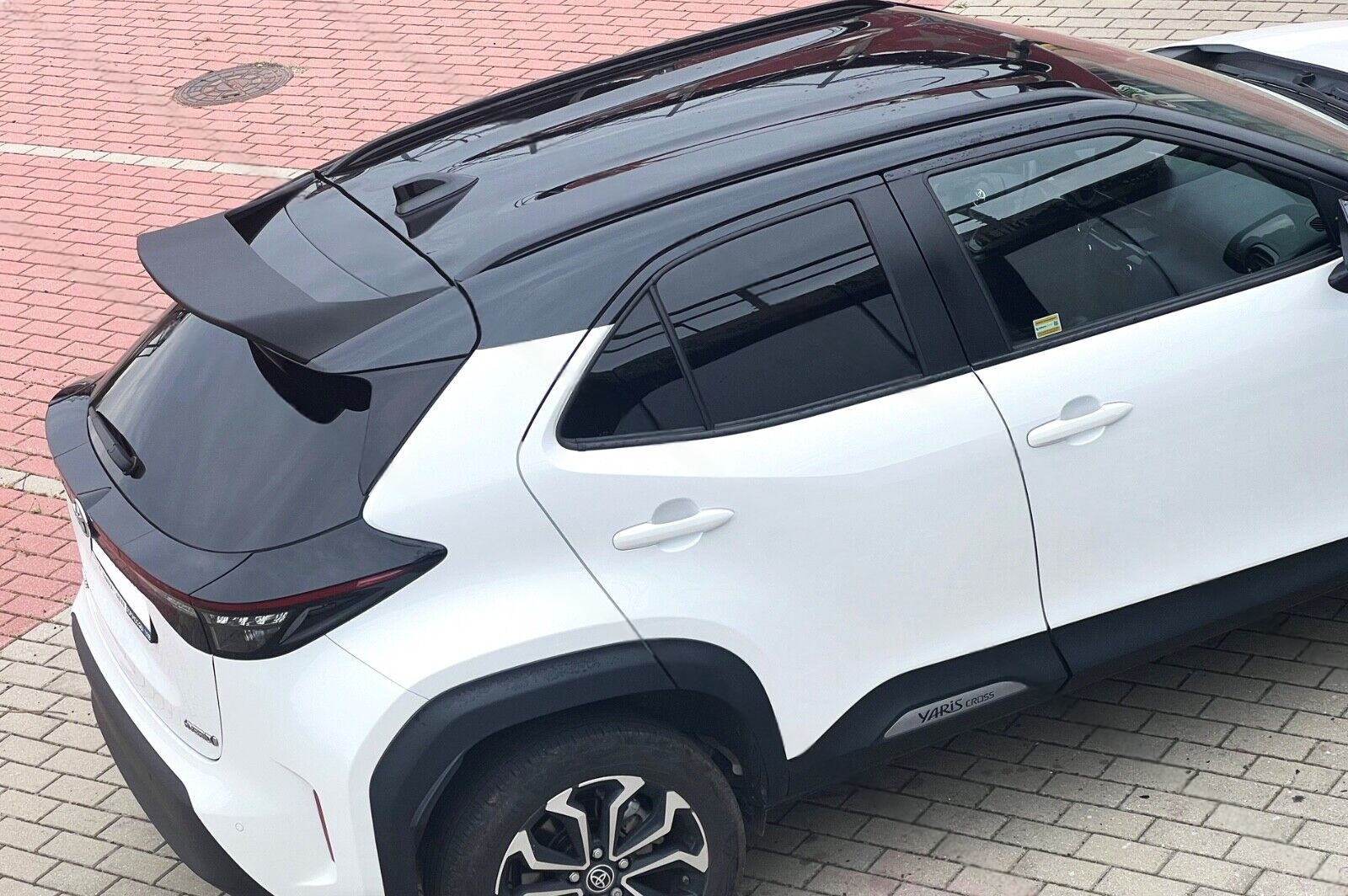 Eleron luneta portbagaj TOYOTA YARIS CROSS SPORT TFB TUNING