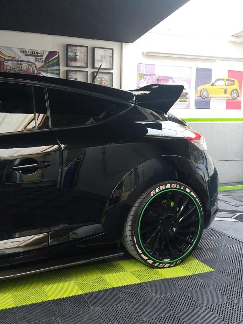Eleron luneta portbagaj RENAULT MEGANE MK3 RS aspect CUP doar pentru MK3 RS facelift TFB TUNING